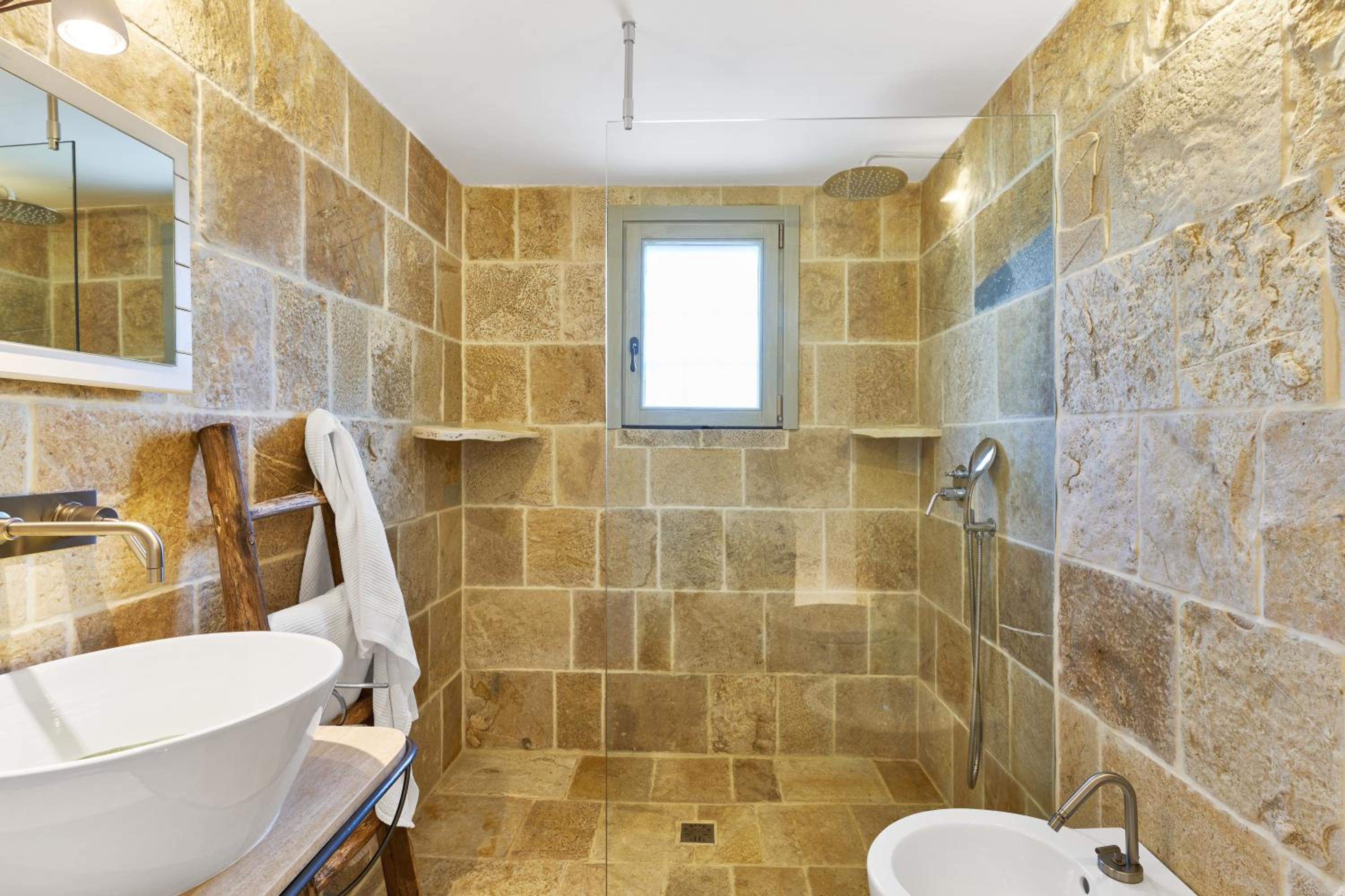 Photo 60