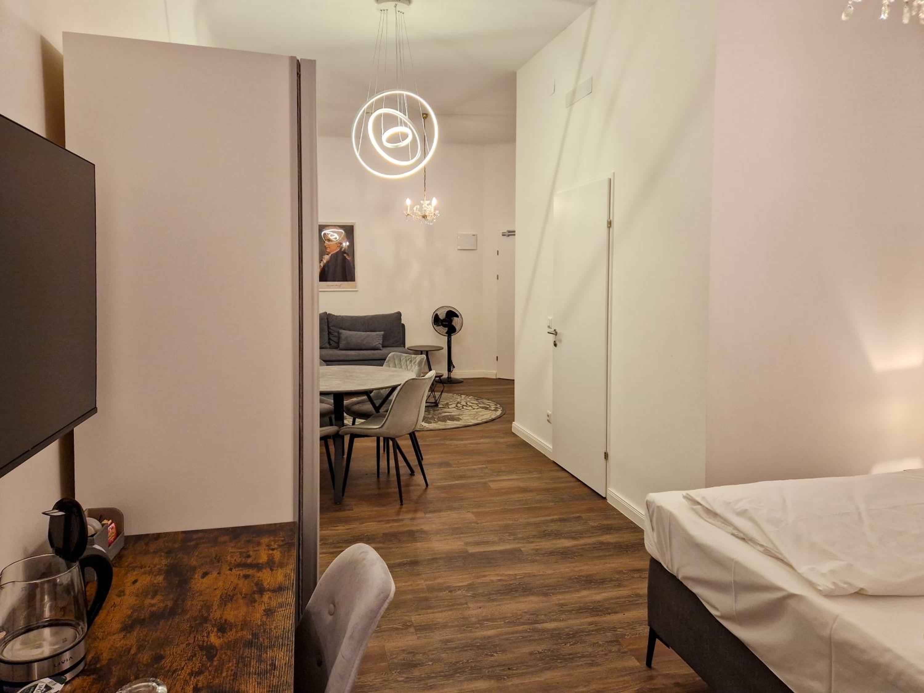 Pension Mozart - Vienna Center, Self Check-in