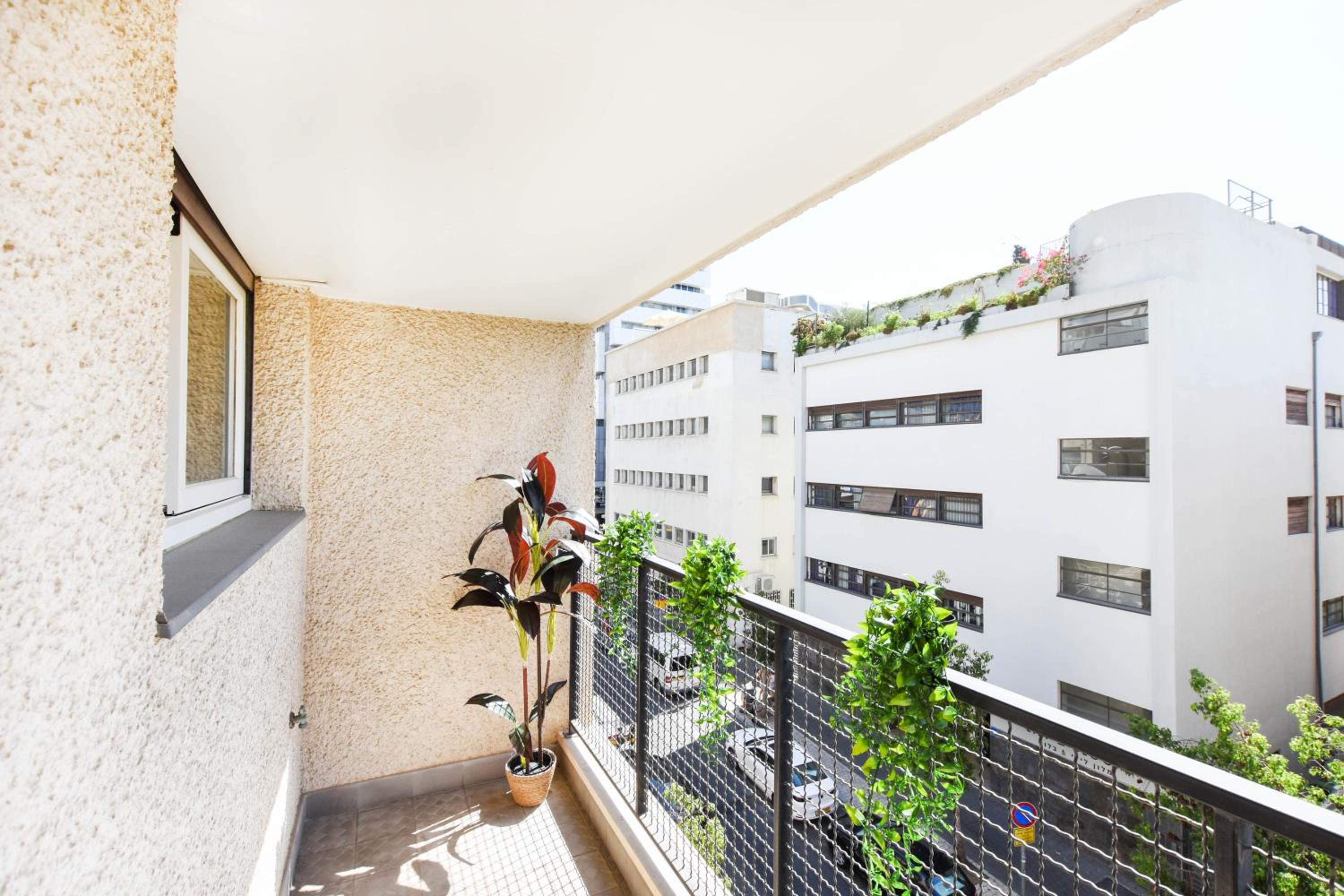 Our cosy Lili&Blum 2 BR w miklat by HolyGuest view 2