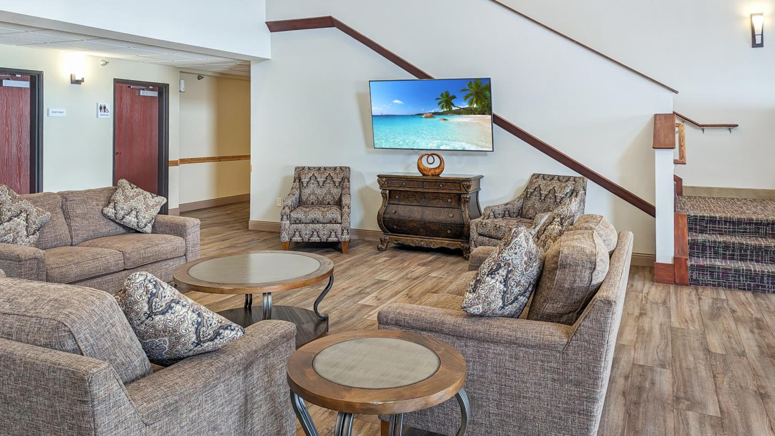 Estherville Hotel & Suites