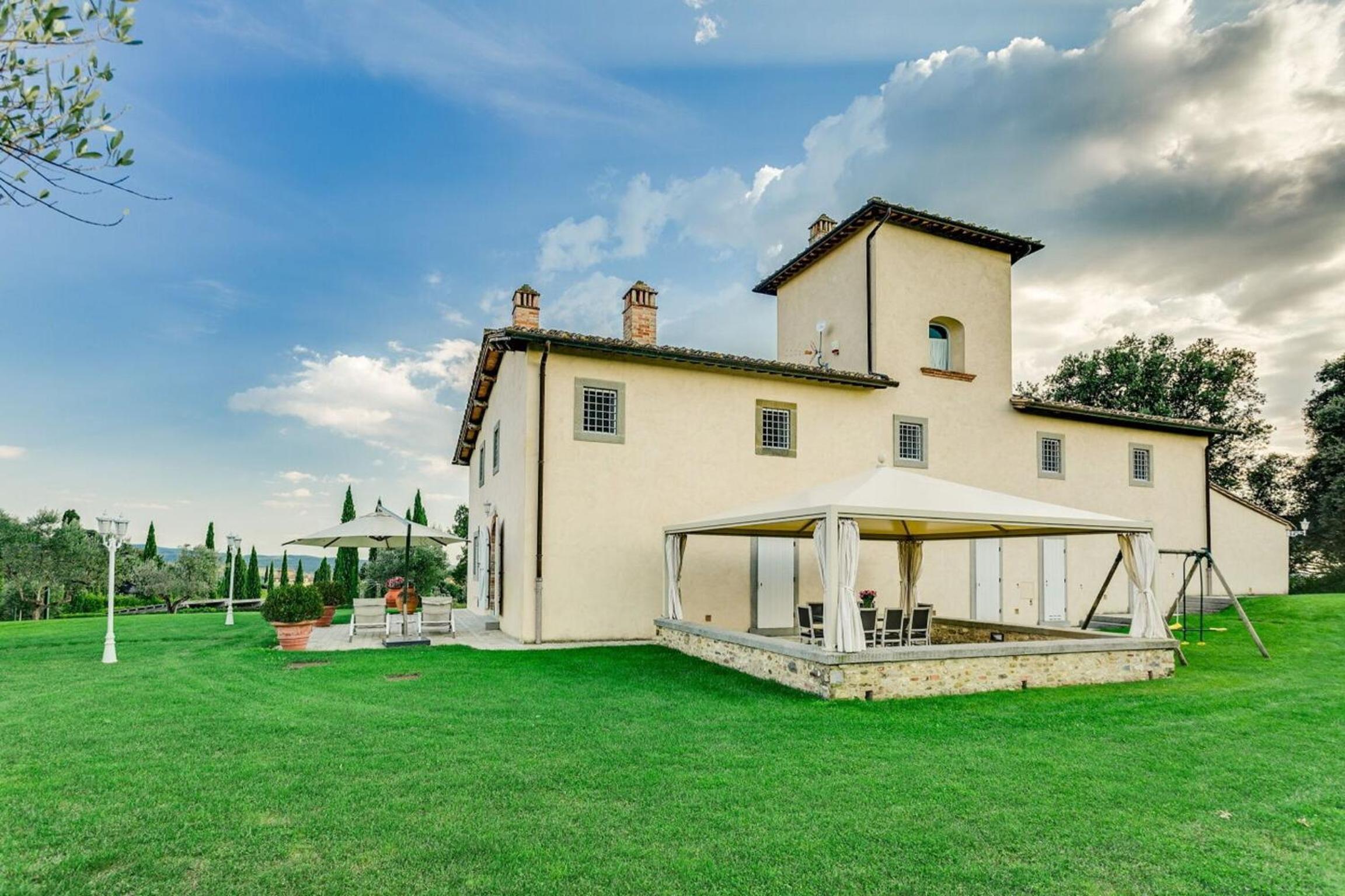 Villa Gazebo