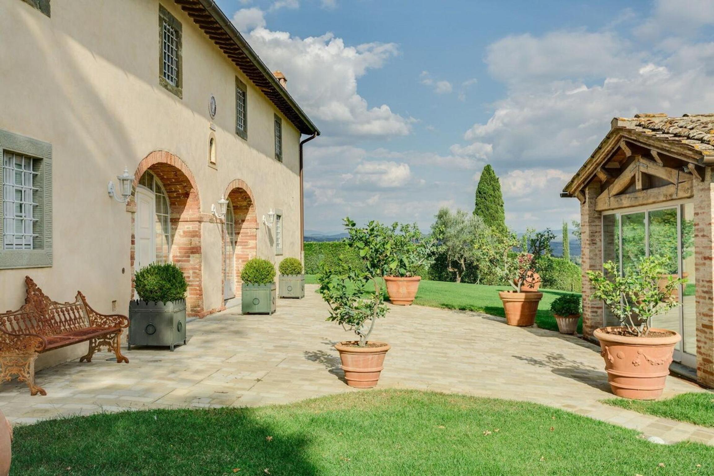 Villa Gazebo