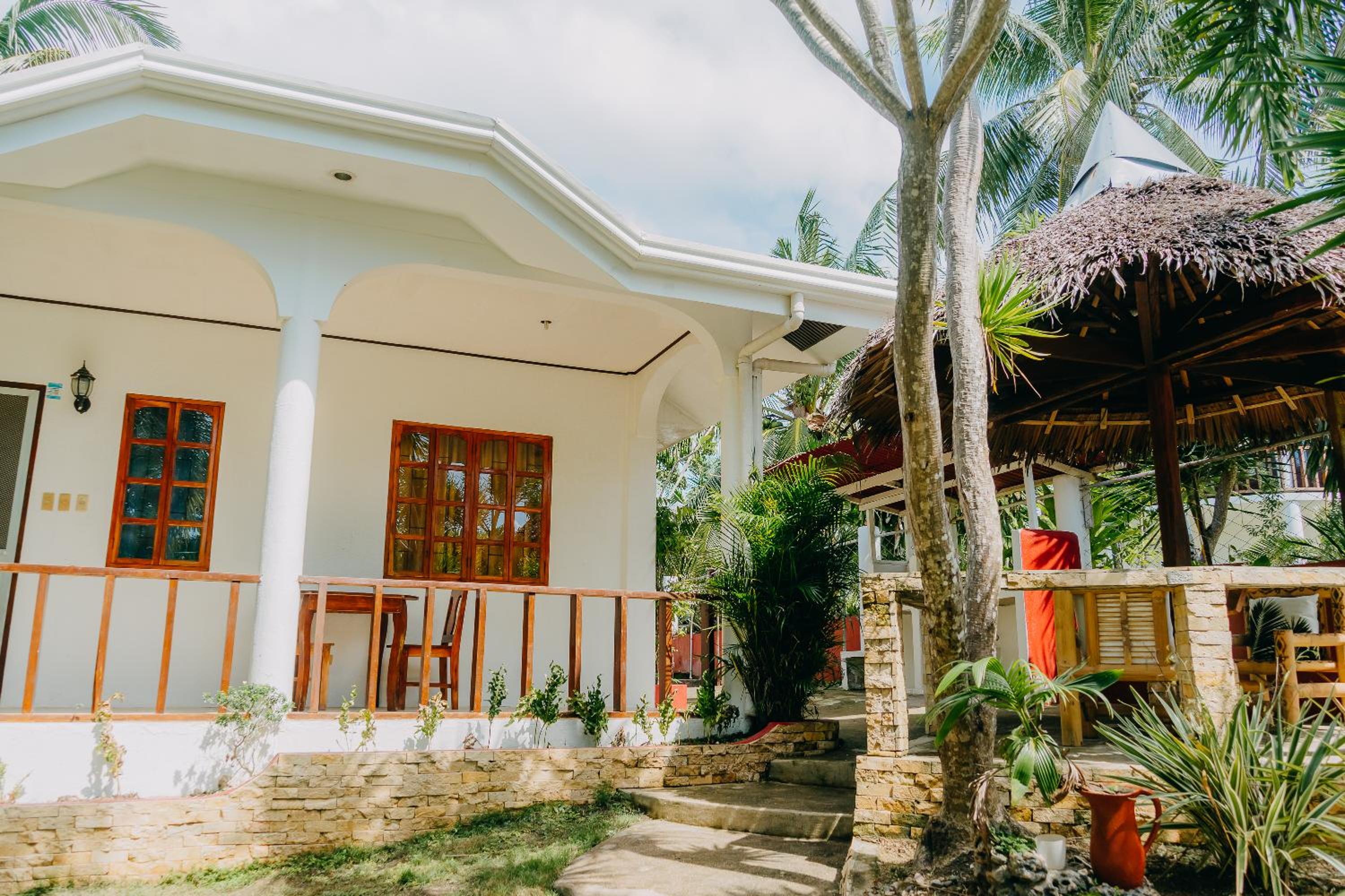 Palmera Palma Private 1-BR Bungalow in Moalboal view 5