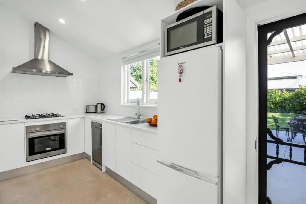 Emilias' Place - Mile End City Fringe