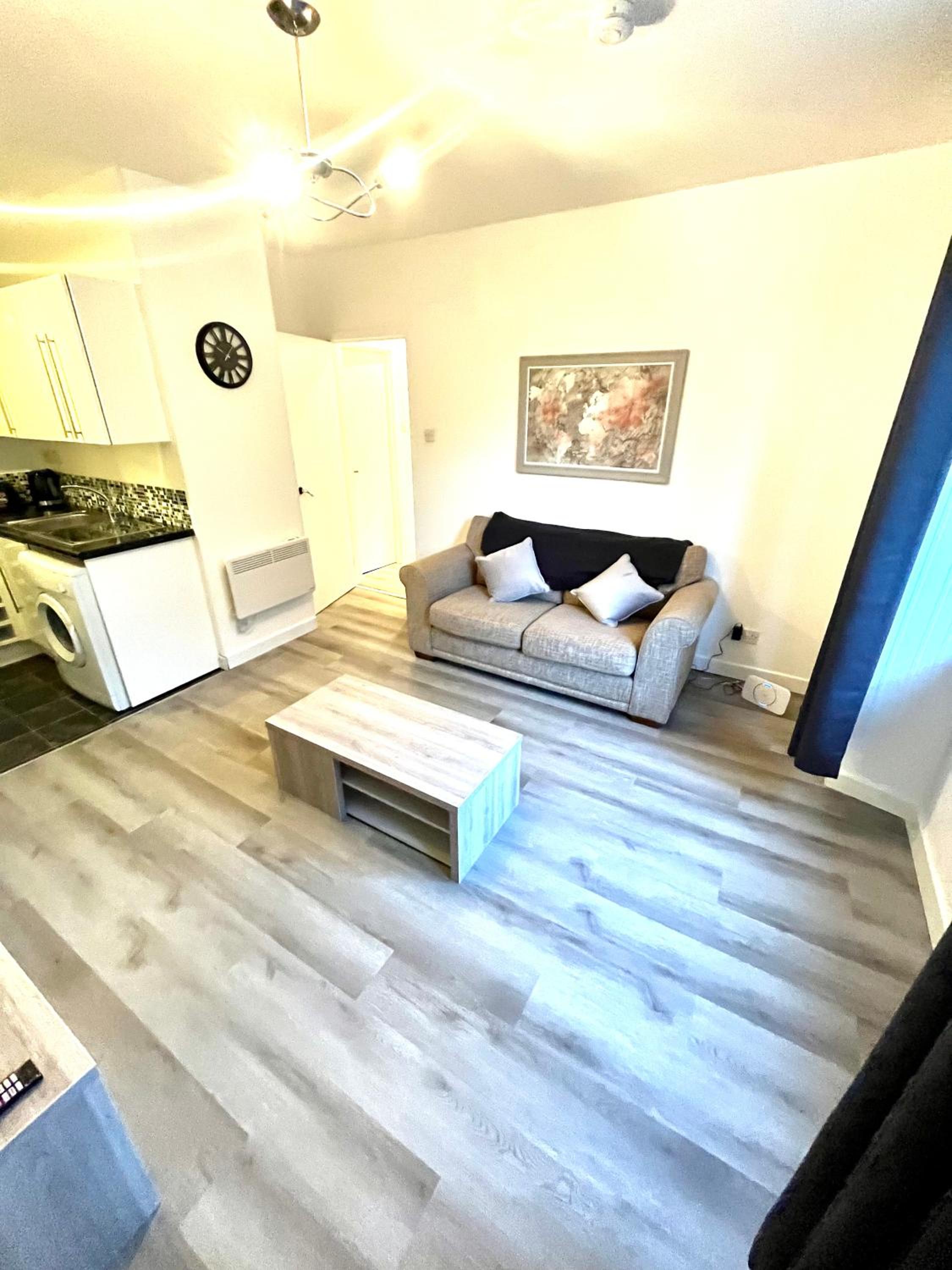 Stephen's Street Apartment, Inverness City Centre view 4