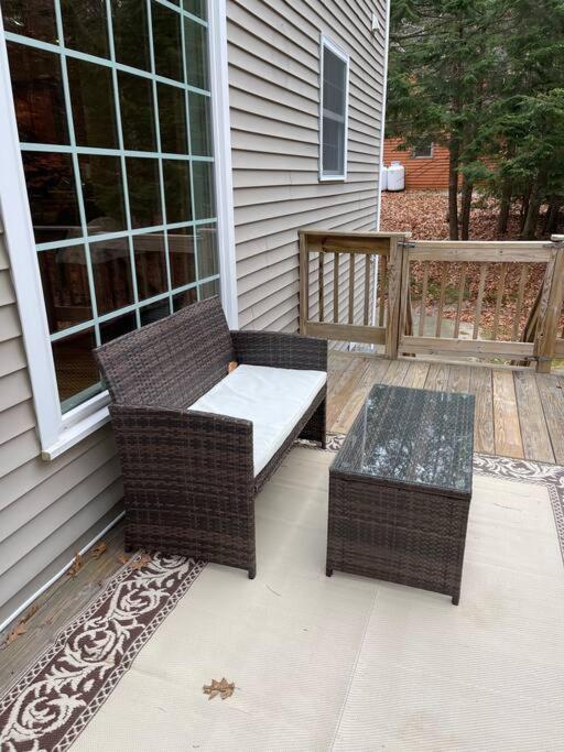 Second Starr-King Bed, Conway view 3