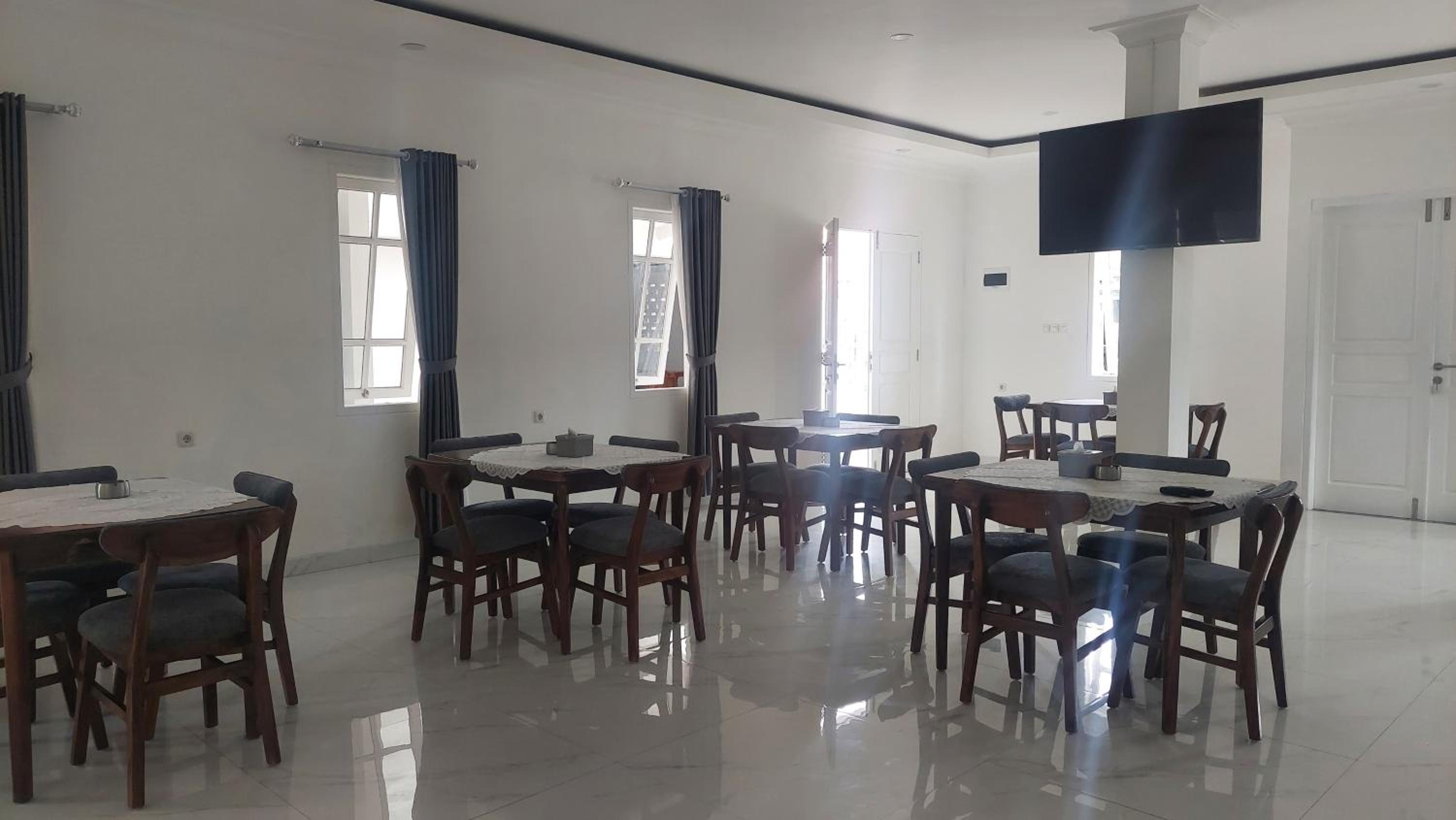 Hotel Wisma Mangurna