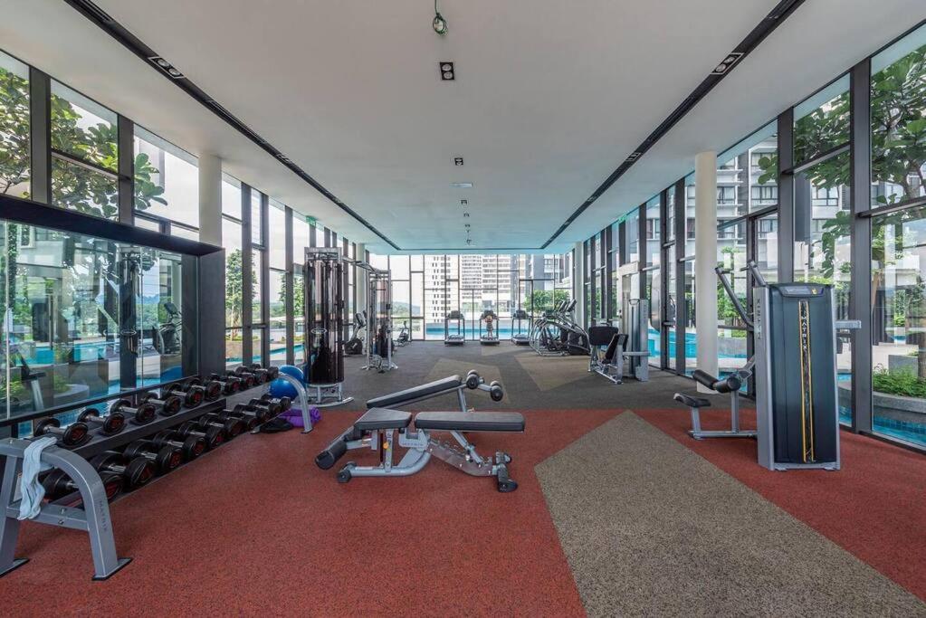 Lovely one bedroom studio unit. view 5