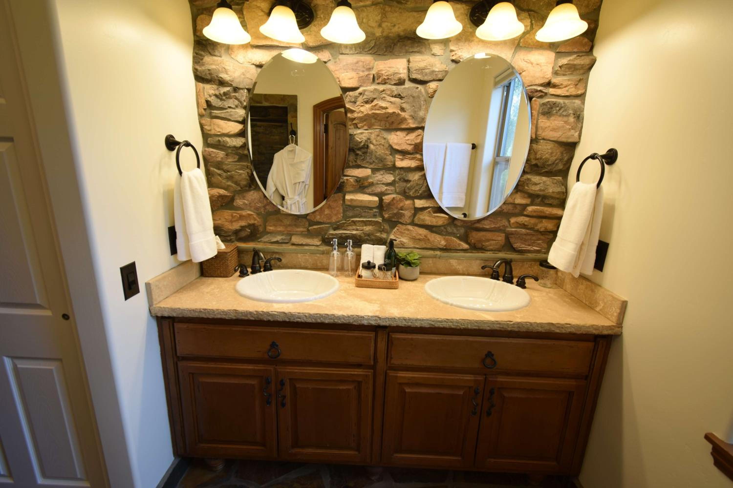 Peppertree Lane Ranch -- Seven-Acre Ranch in the Heart of Wine Country
