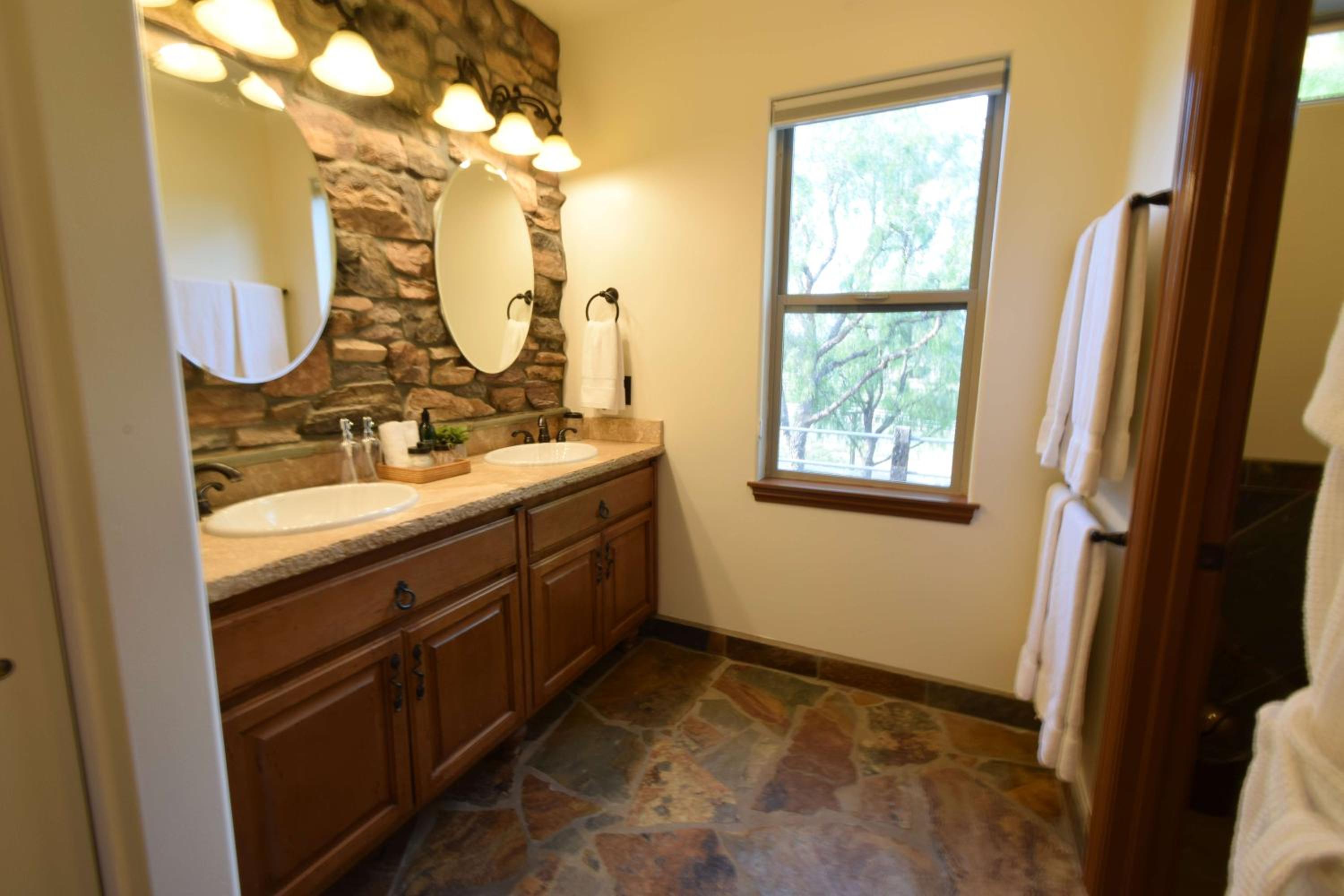 Peppertree Lane Ranch -- Seven-Acre Ranch in the Heart of Wine Country