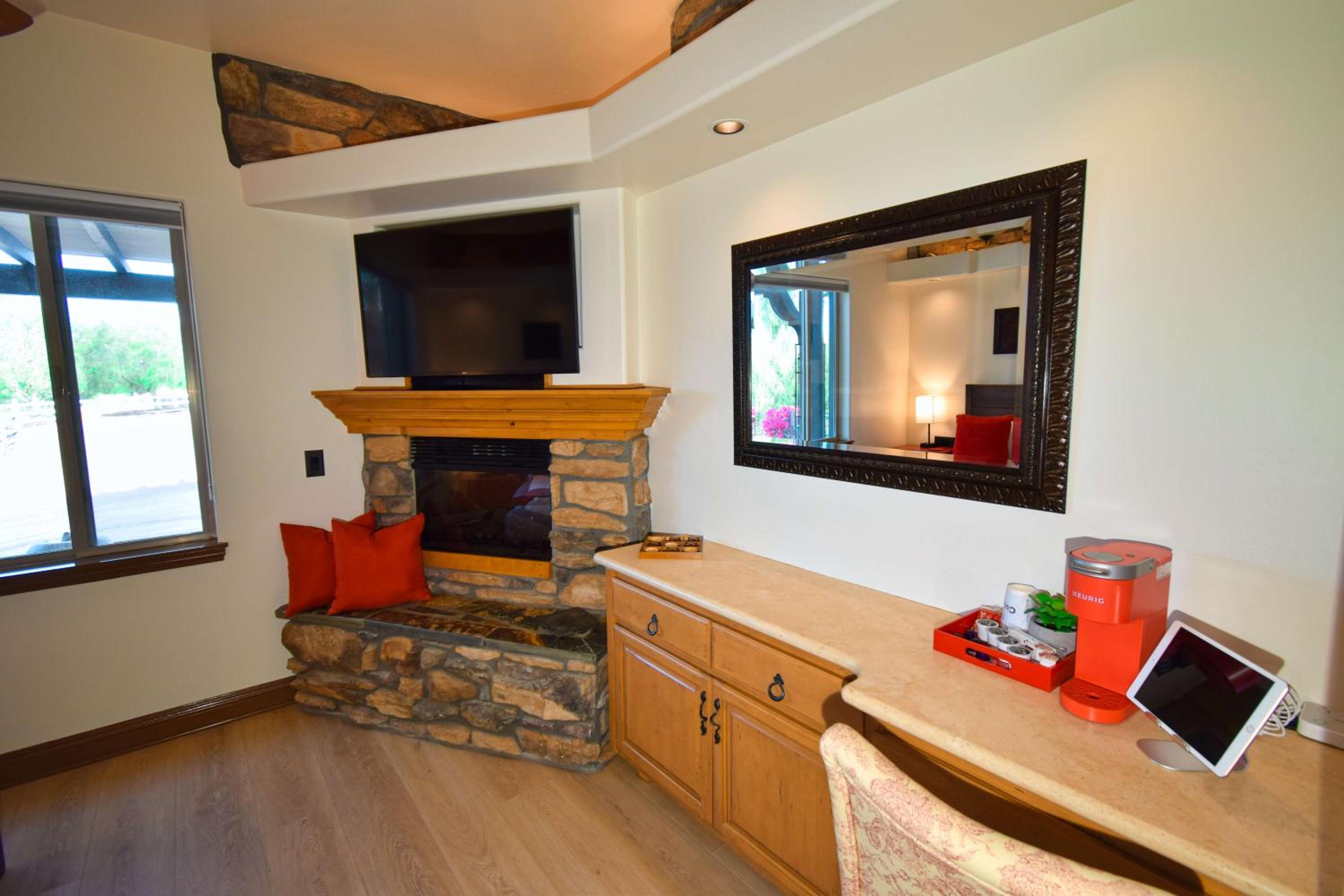 Peppertree Lane Ranch -- Seven-Acre Ranch in the Heart of Wine Country