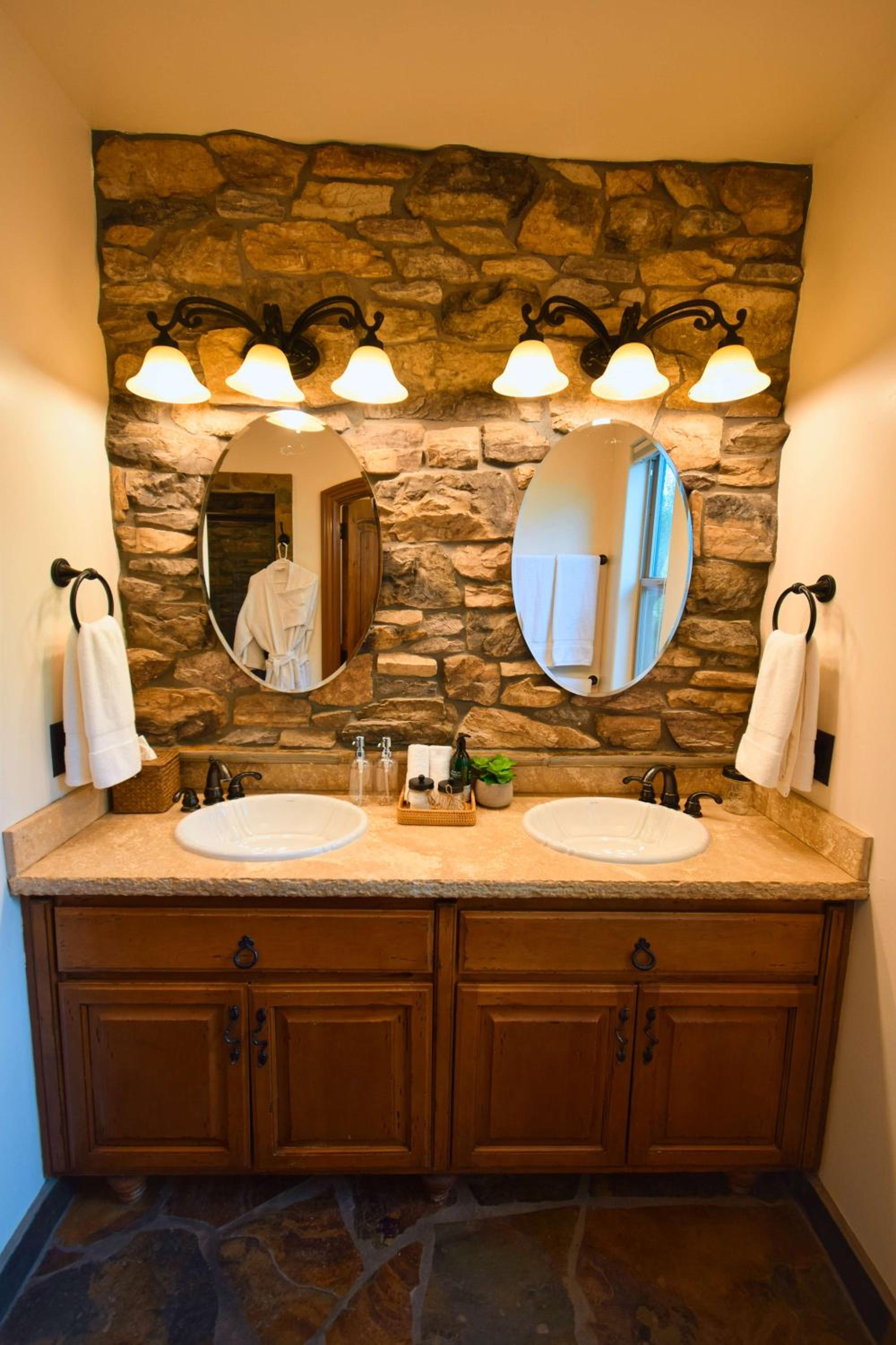 Peppertree Lane Ranch -- Seven-Acre Ranch in the Heart of Wine Country