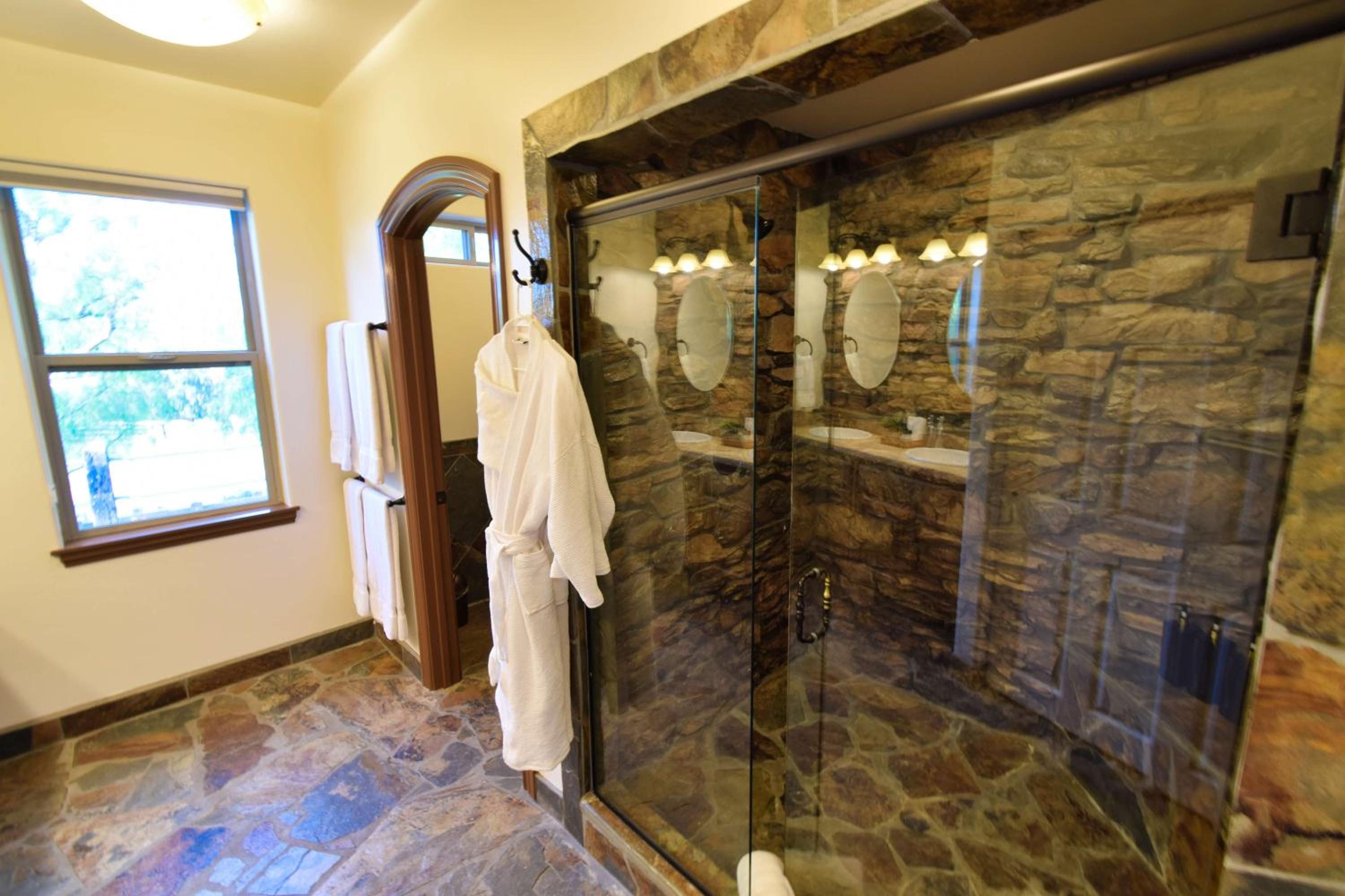 Peppertree Lane Ranch -- Seven-Acre Ranch in the Heart of Wine Country