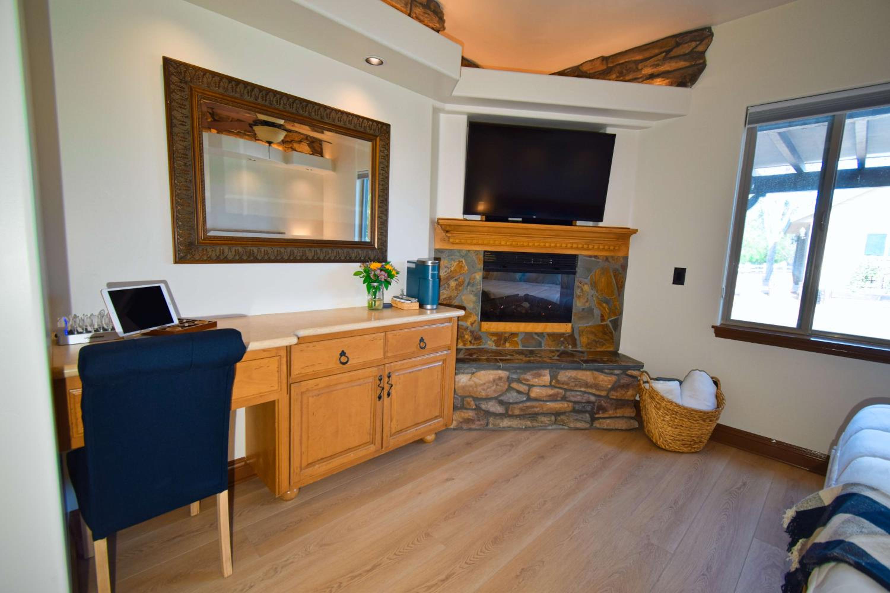 Peppertree Lane Ranch -- Seven-Acre Ranch in the Heart of Wine Country