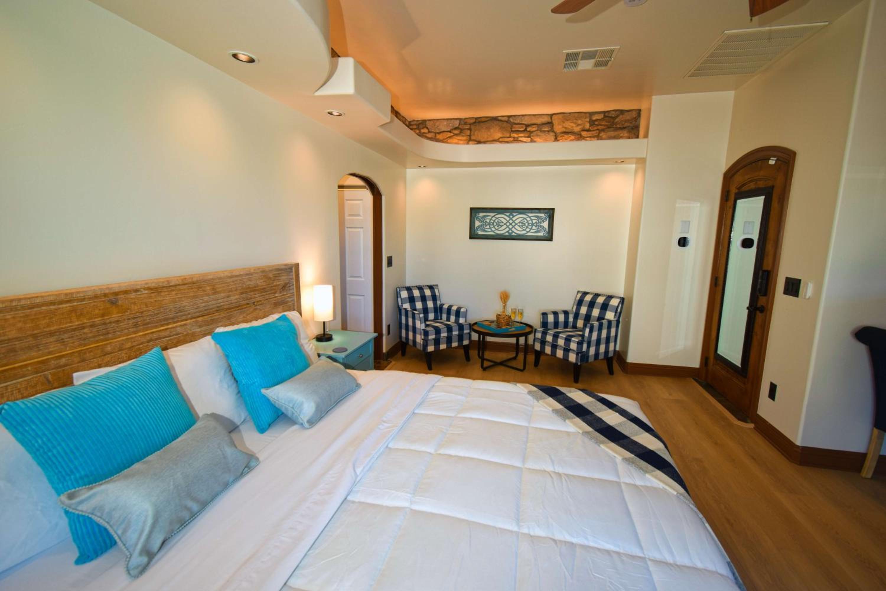Peppertree Lane Ranch -- Seven-Acre Ranch in the Heart of Wine Country
