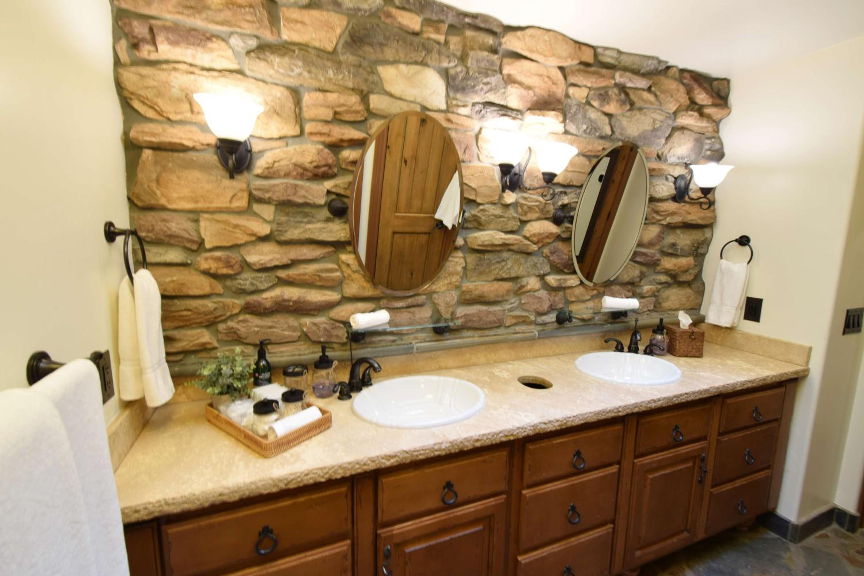 Peppertree Lane Ranch -- Seven-Acre Ranch in the Heart of Wine Country