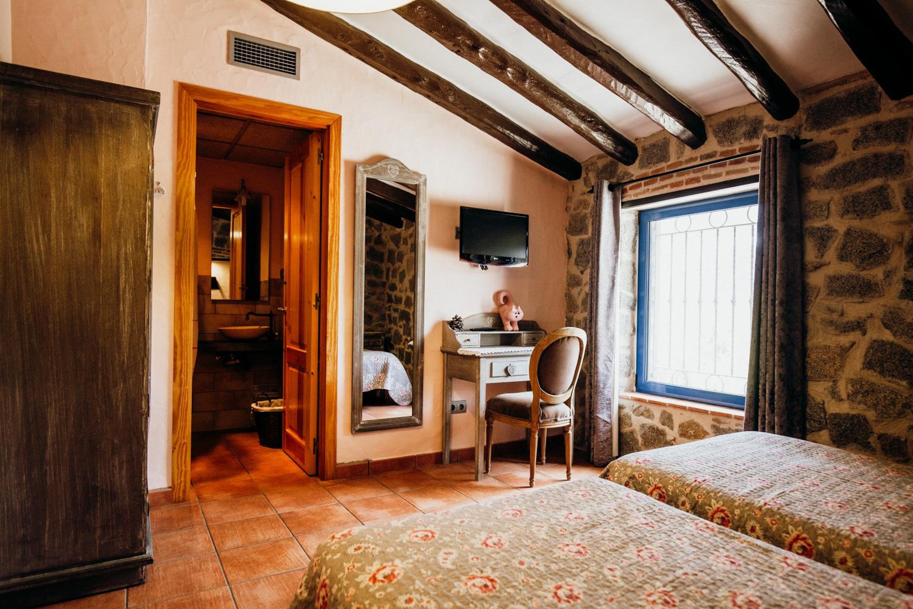 Mas Fullat cottage, Alforja tarragona view 4
