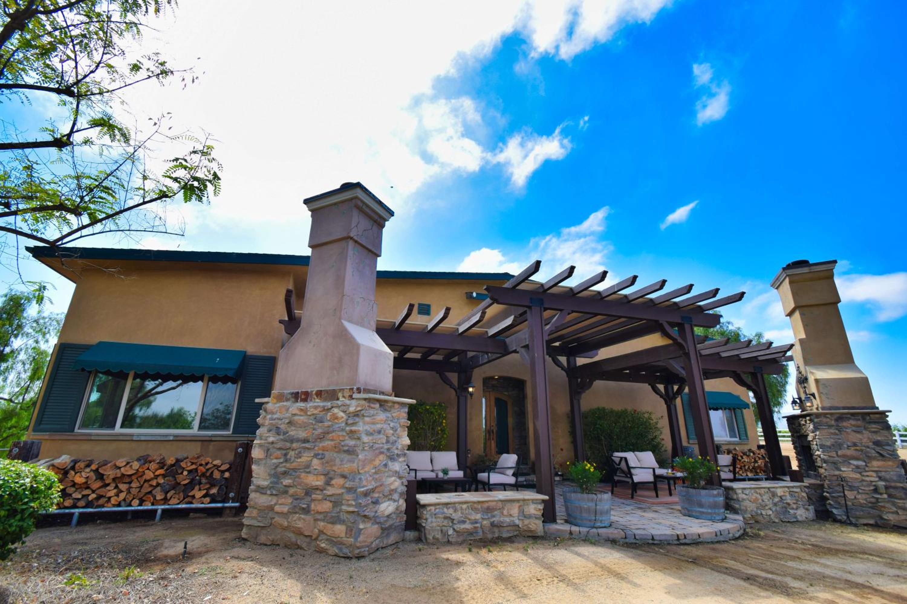 Peppertree Lane Ranch -- Seven-Acre Ranch in the Heart of Wine Country