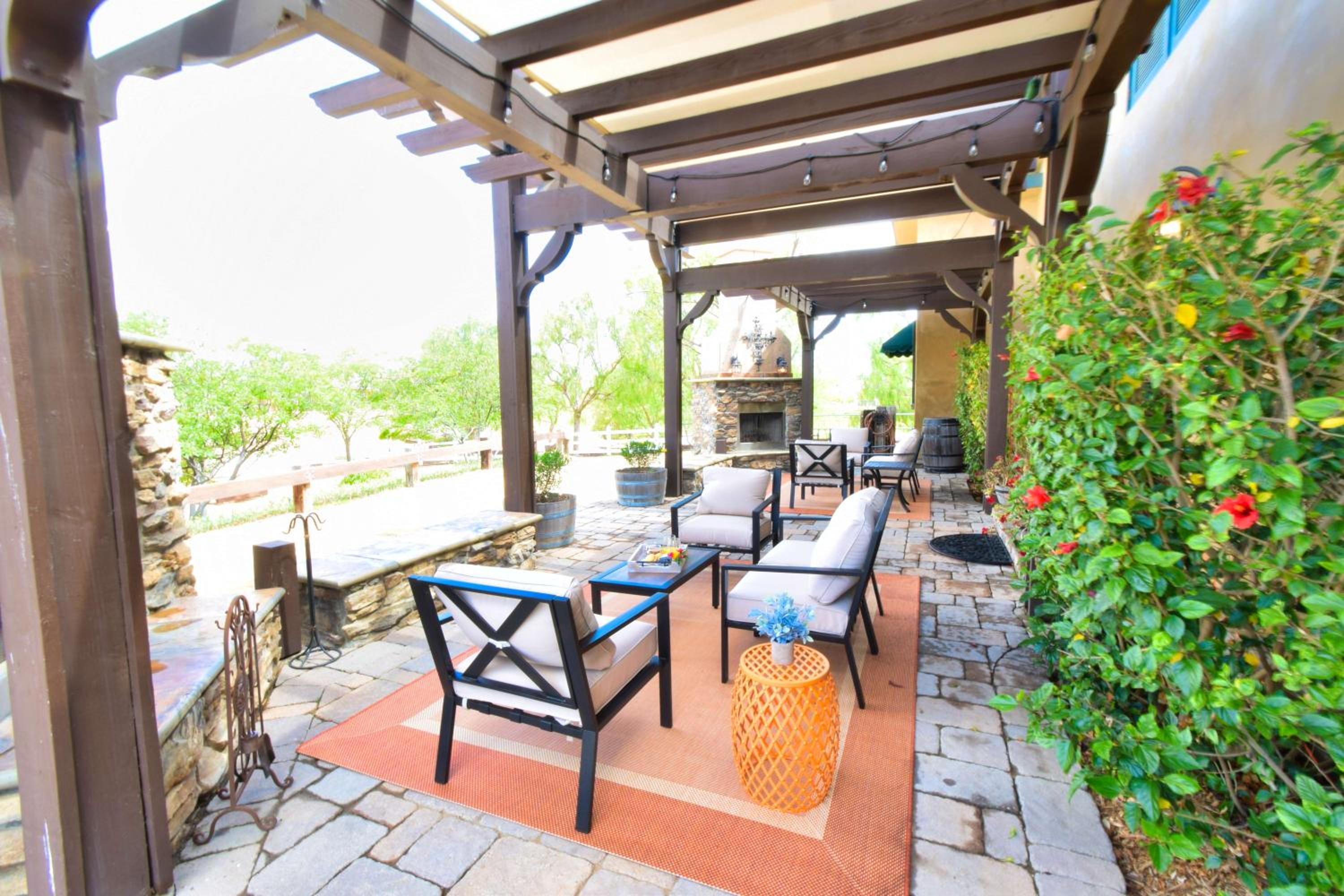 Peppertree Lane Ranch -- Seven-Acre Ranch in the Heart of Wine Country