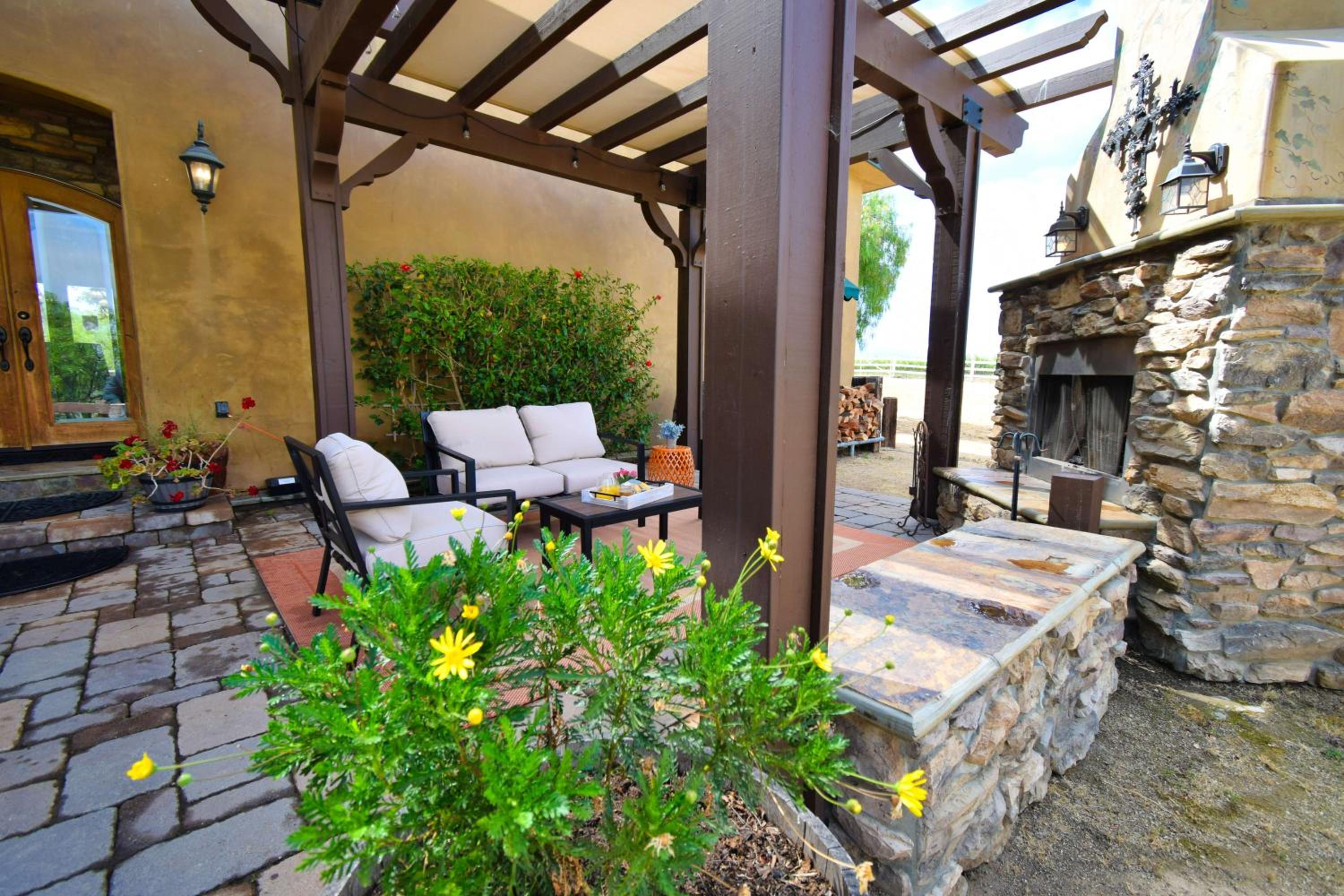 Peppertree Lane Ranch -- Seven-Acre Ranch in the Heart of Wine Country