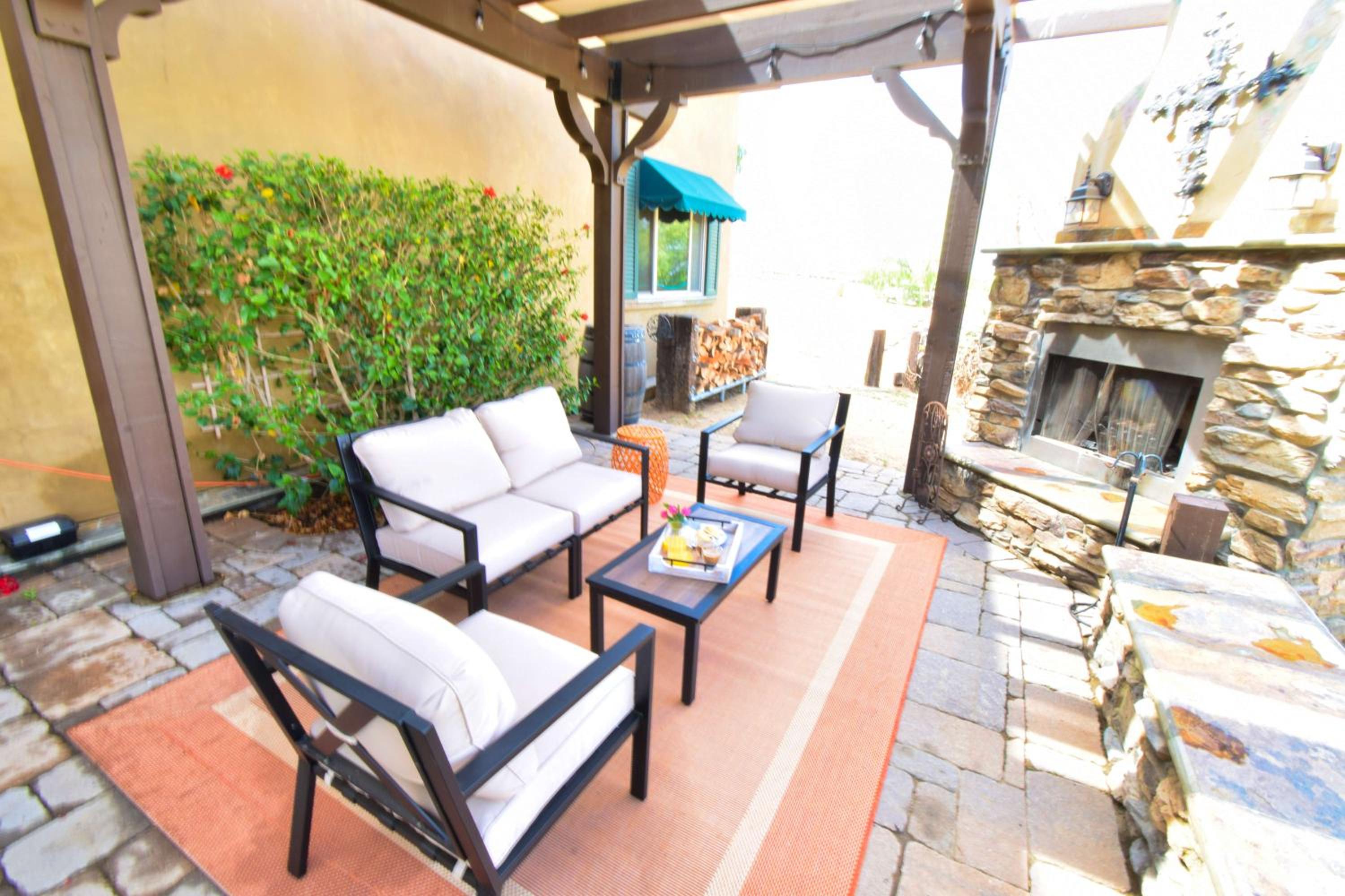 Peppertree Lane Ranch -- Seven-Acre Ranch in the Heart of Wine Country