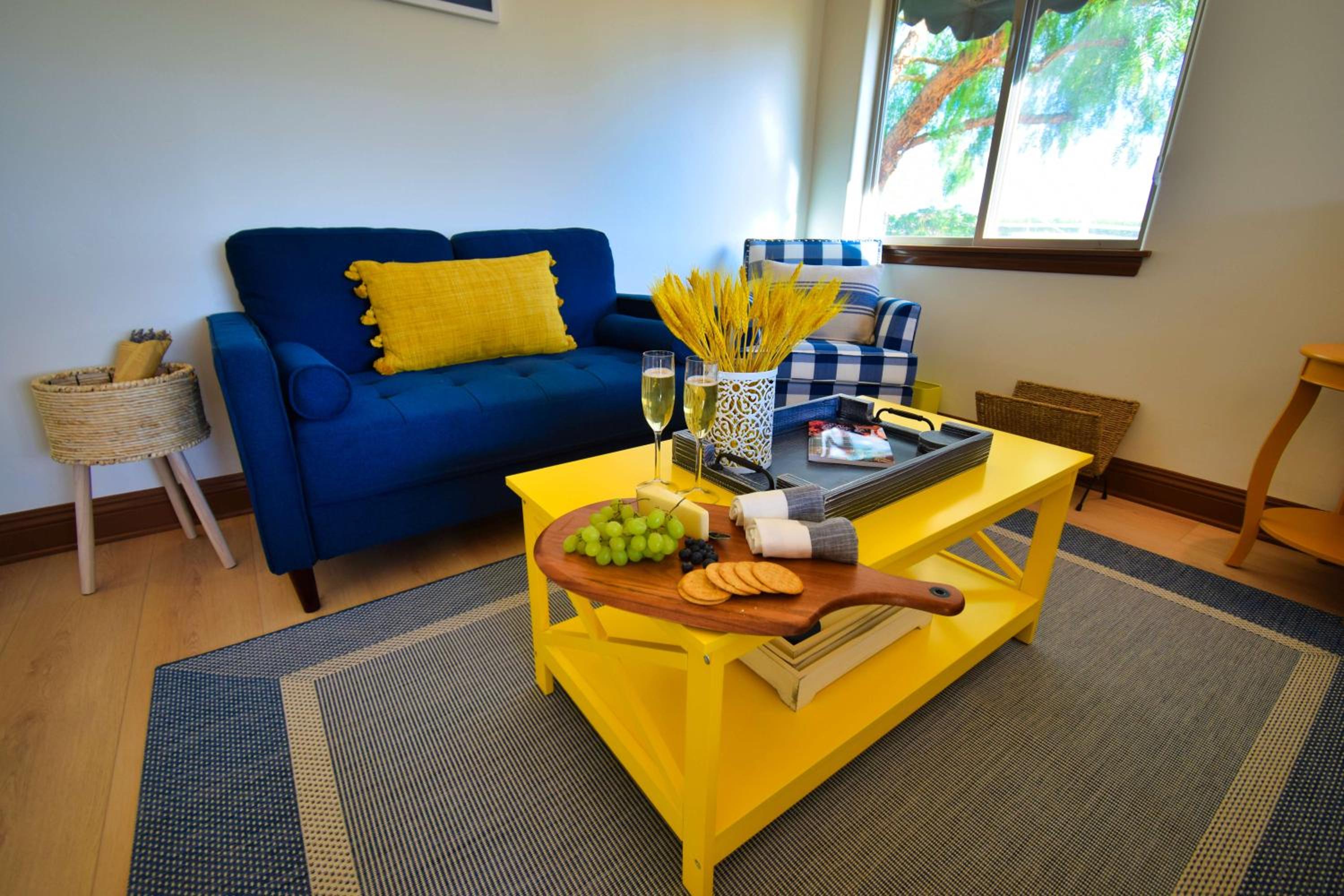 Peppertree Lane Ranch -- Seven-Acre Ranch in the Heart of Wine Country