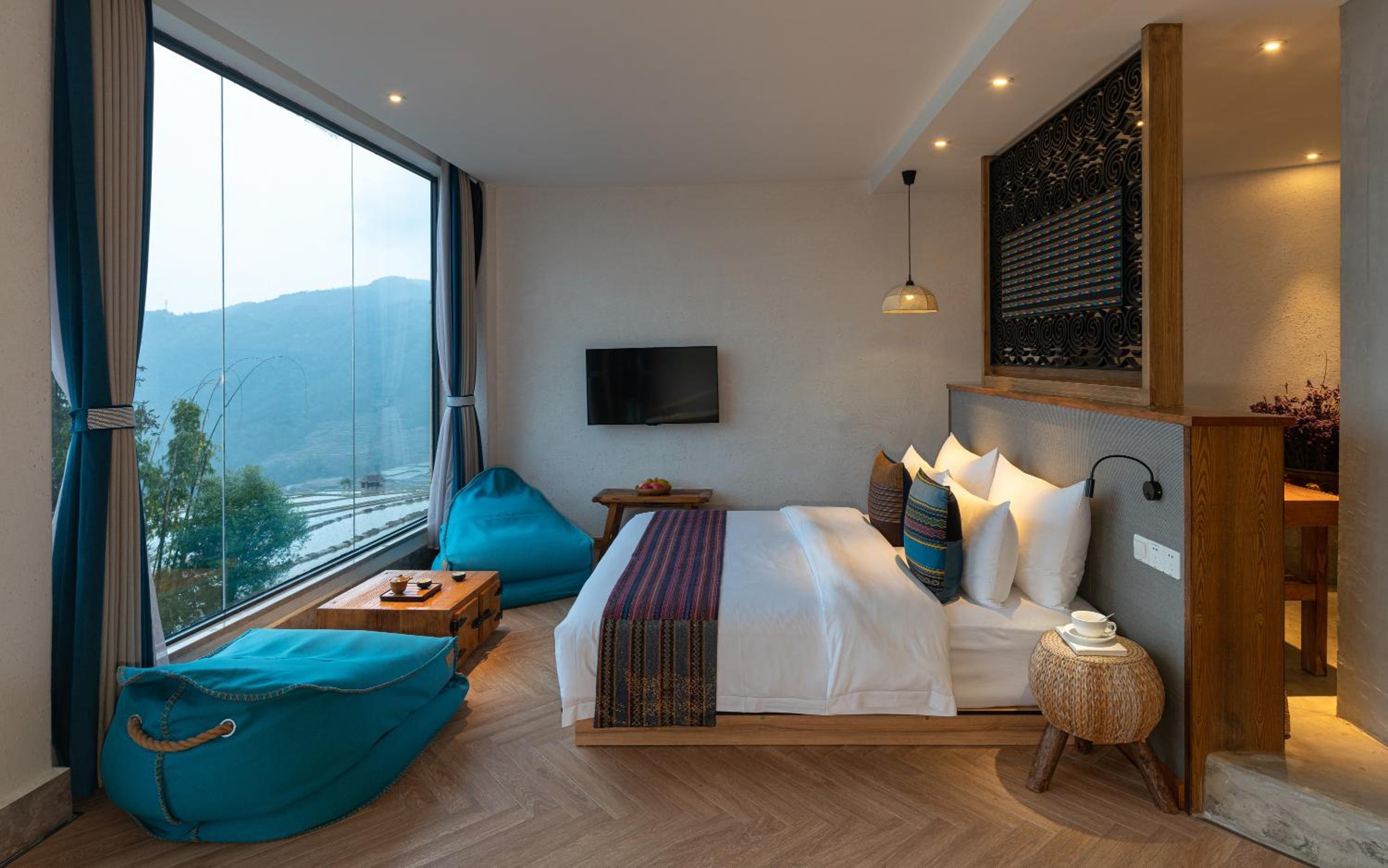 Twelve Manor Xiangdian Yuanyang Rice Terraces Retreat