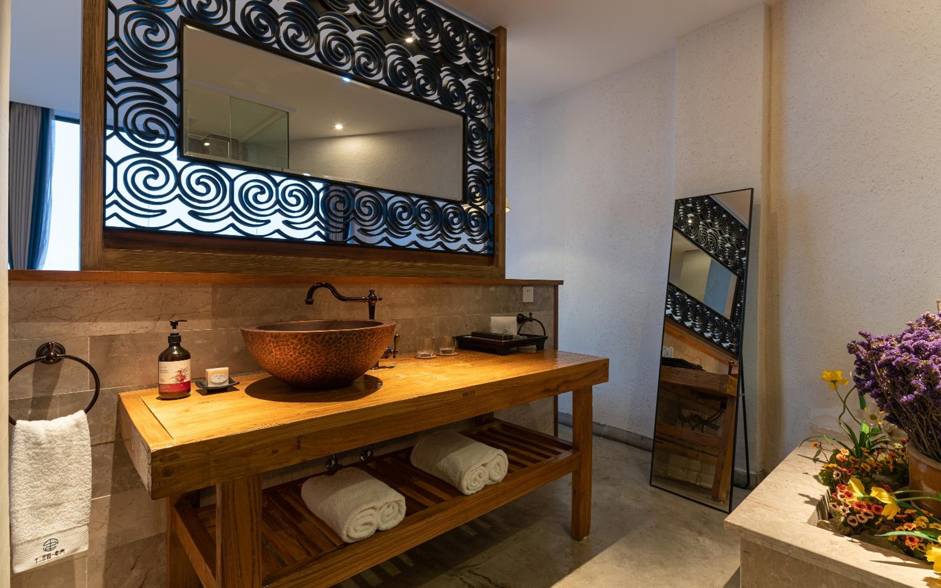 Twelve Manor Xiangdian Yuanyang Rice Terraces Retreat