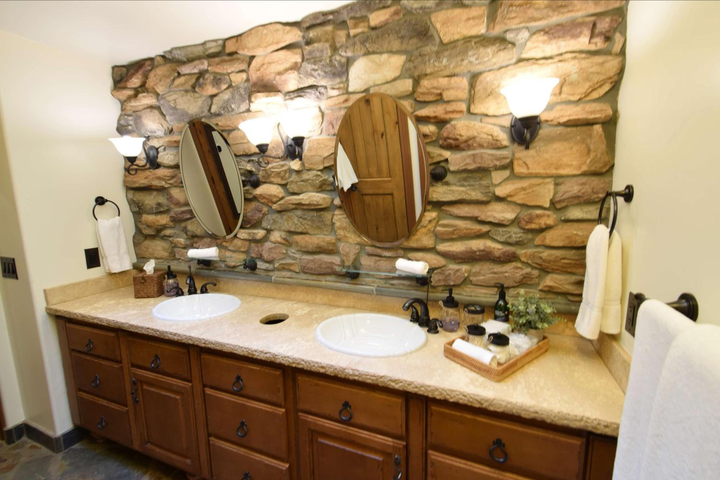 Peppertree Lane Ranch -- Seven-Acre Ranch in the Heart of Wine Country