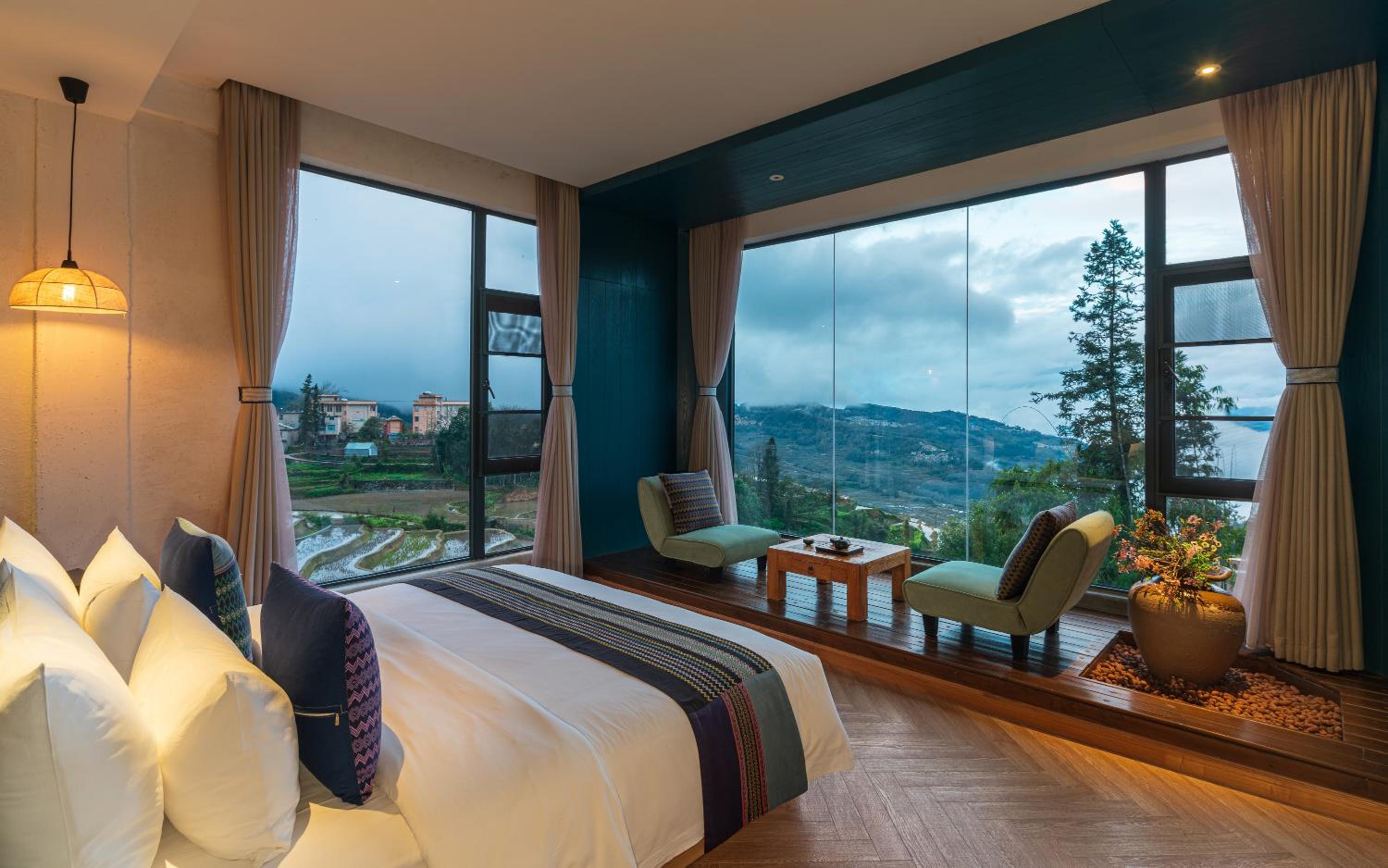Twelve Manor Xiangdian Yuanyang Rice Terraces Retreat