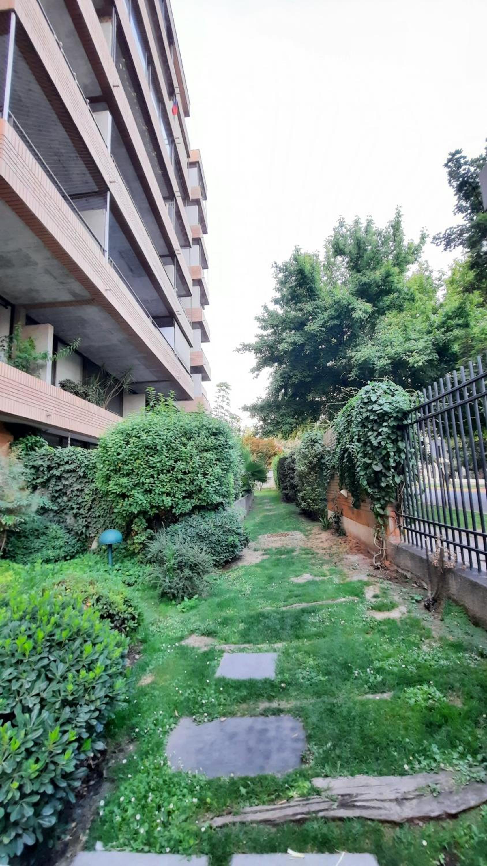 Cómodo y Moderno apartamento en Las Condes 2Dorm, 2Baños, open-Kitchen