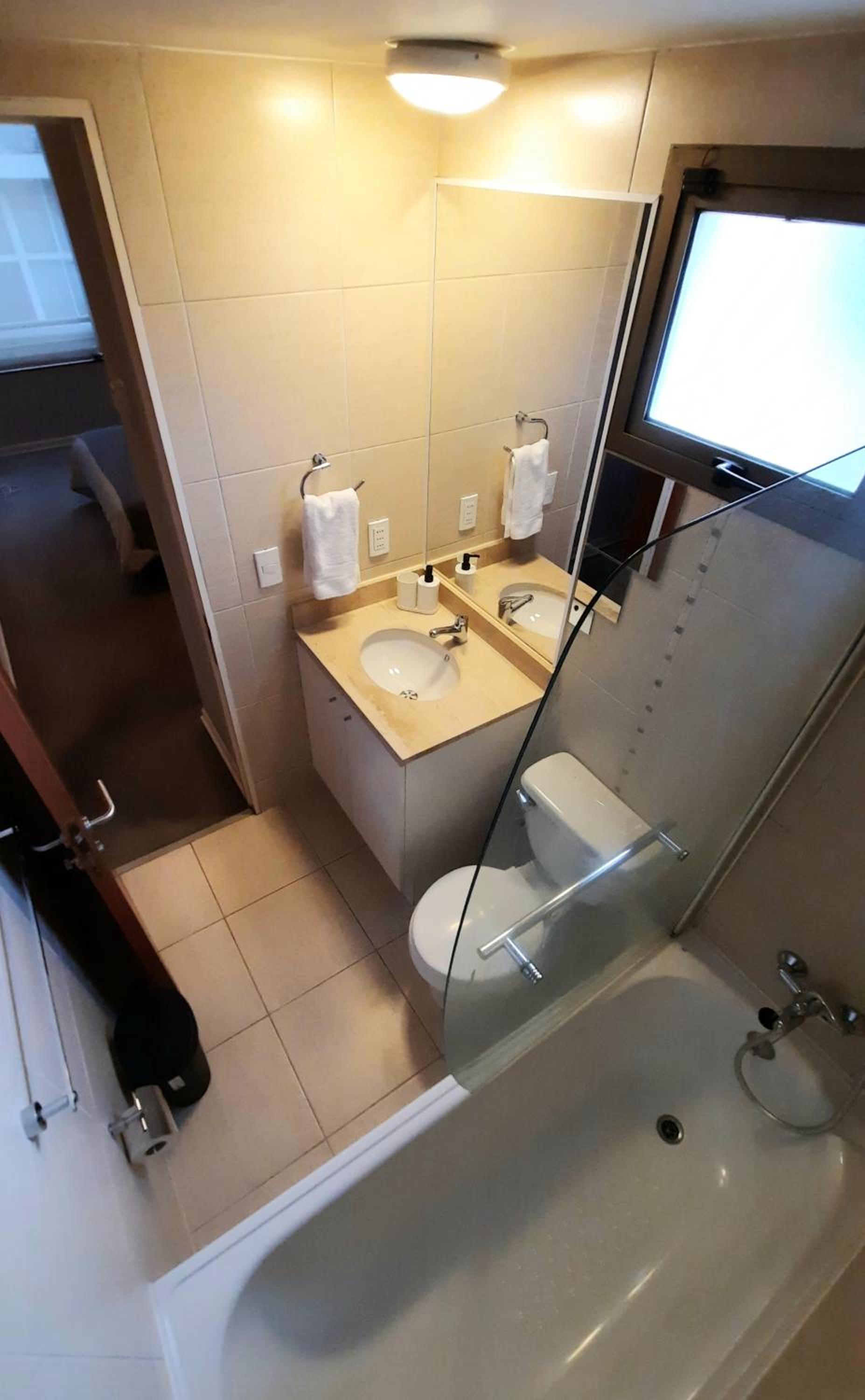 Cómodo y Moderno apartamento en Las Condes 2Dorm, 2Baños, open-Kitchen