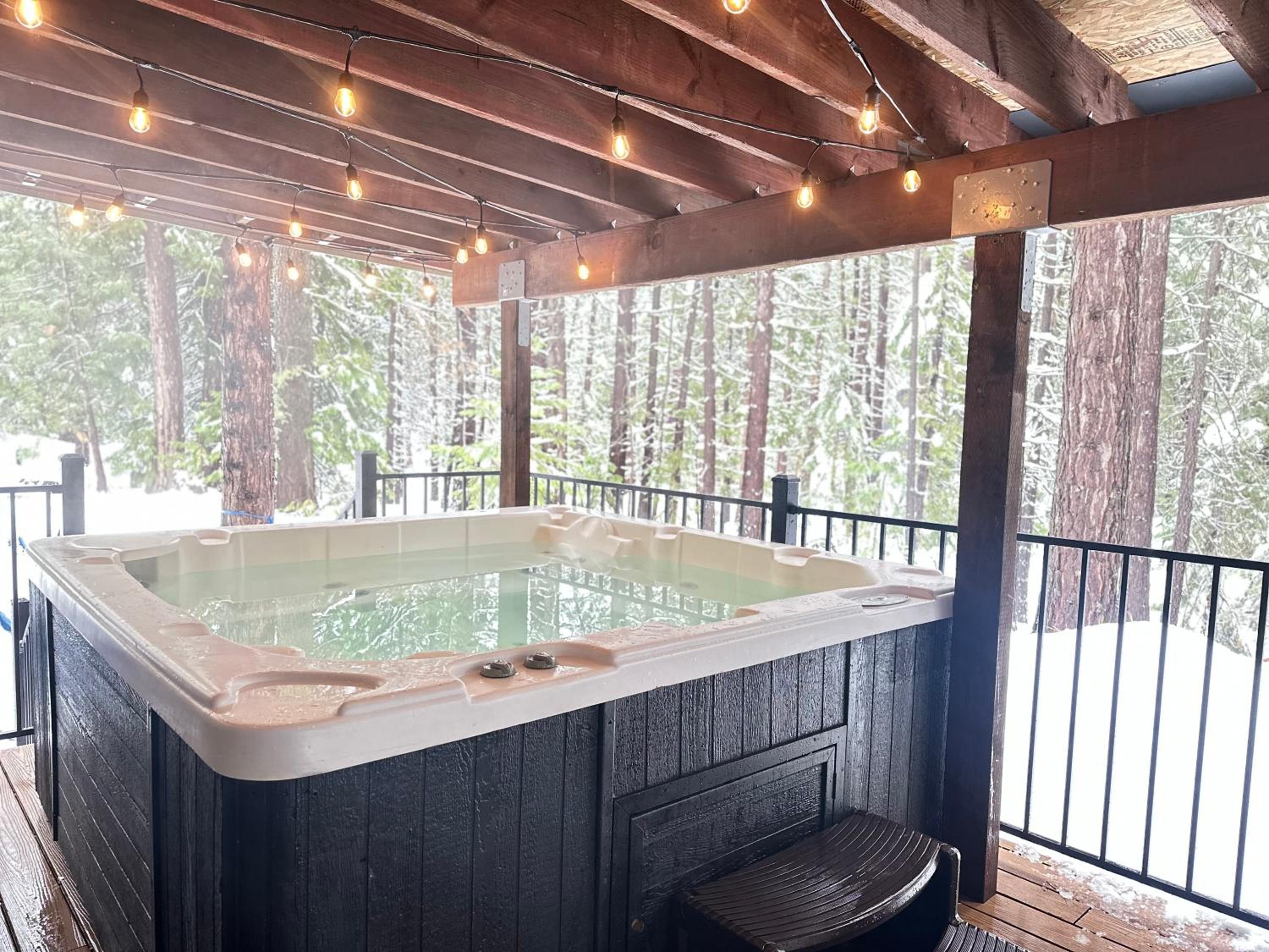 Cozy Cabin w/ Hot tub - Property Image 13