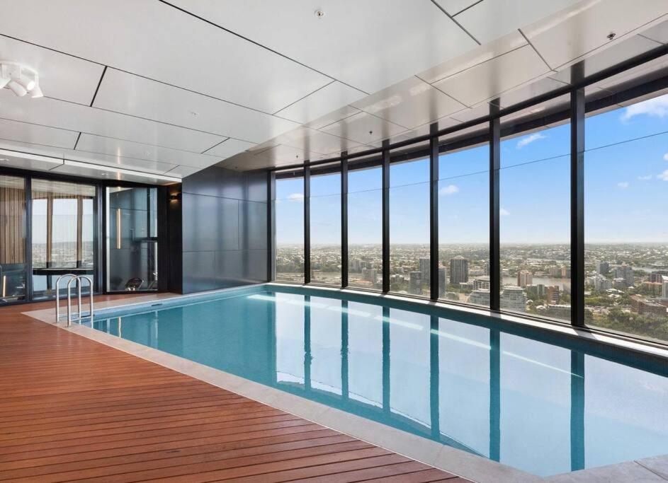 L19 Spacious Apt, Wi-Fi, Parking by Stylish Stays