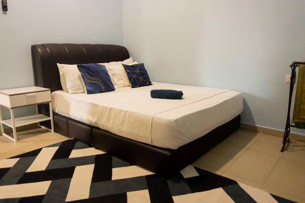 2 Storey Semi-D Homestay Nilai and KLIA, F1 Sepang with Pool photo 5