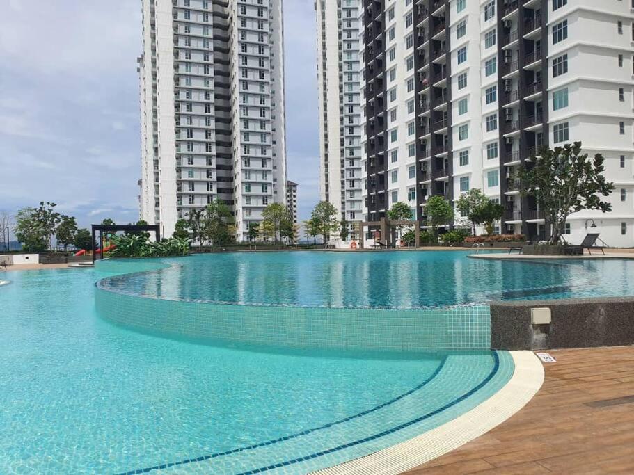 Cozy Spacious Home 2 BR SKS Habitat Larkin JB