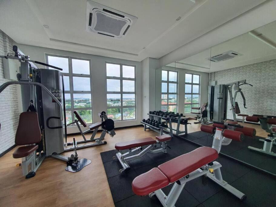 Cozy Spacious Home 2 BR SKS Habitat Larkin JB