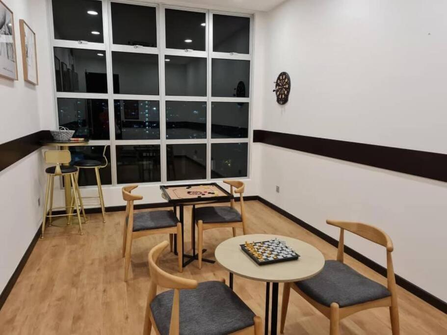 Cozy Spacious Home 2 BR SKS Habitat Larkin JB