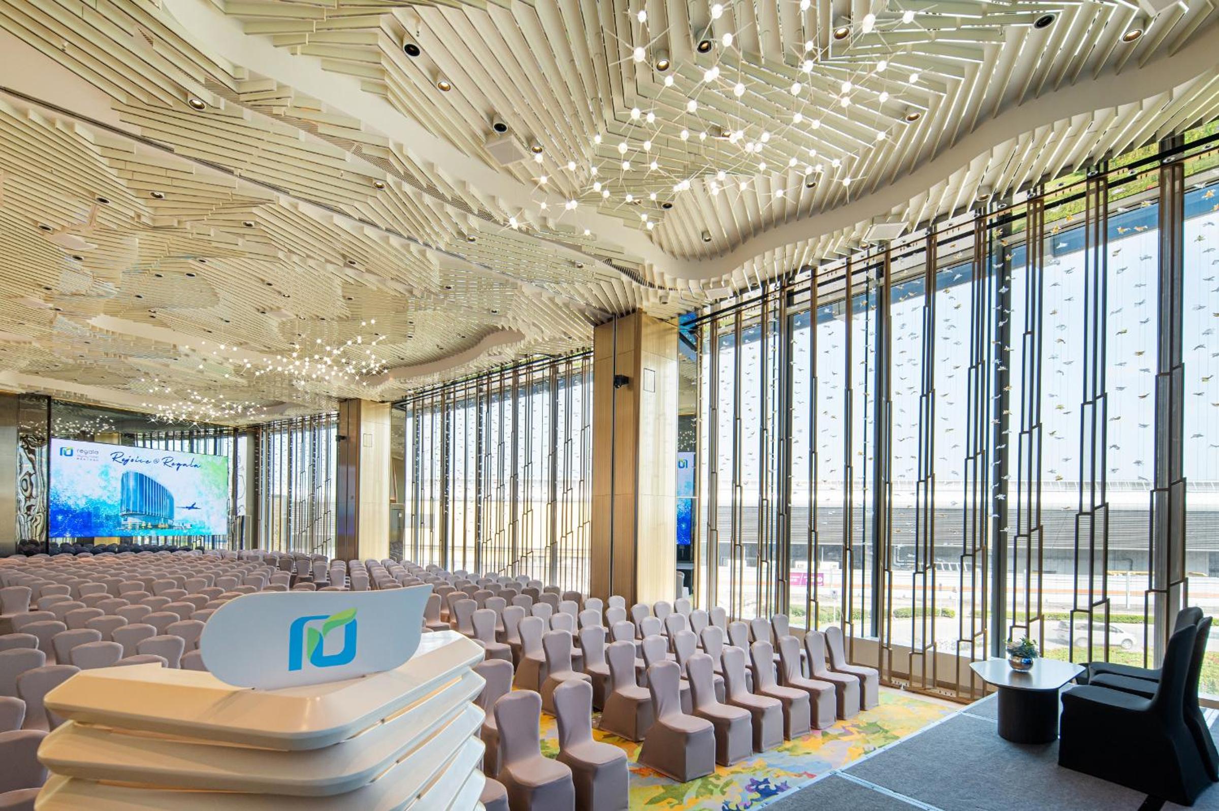 Regala Skycity Hotel by Regal Hotels