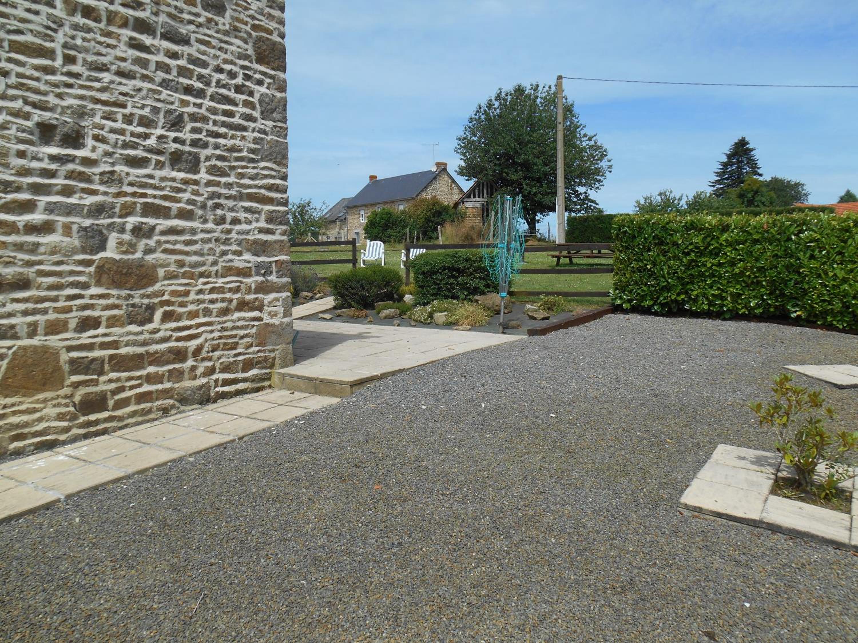 Photo 18