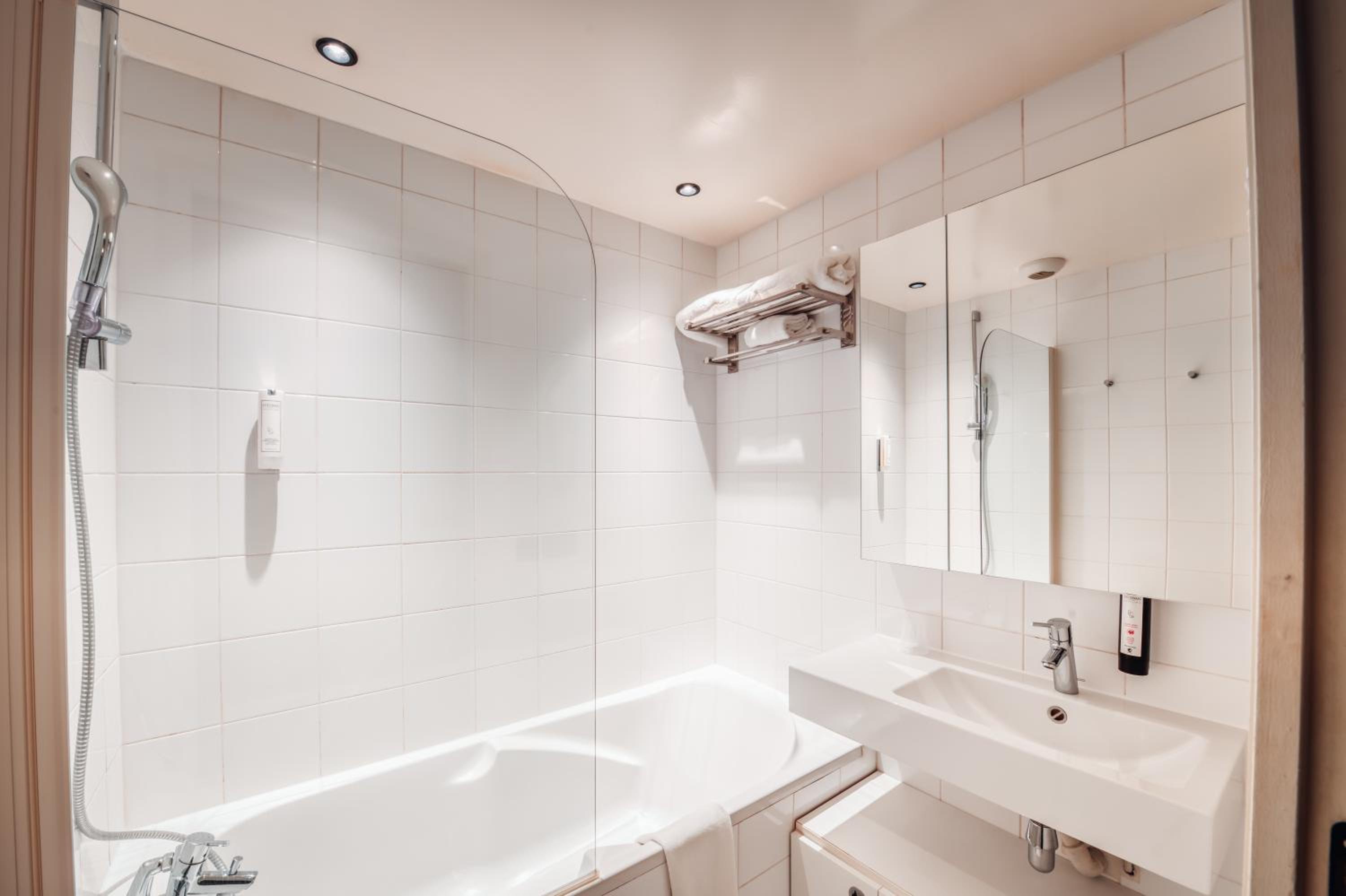 Cergy Vacations - COWOOL Cergy - Property Image 2