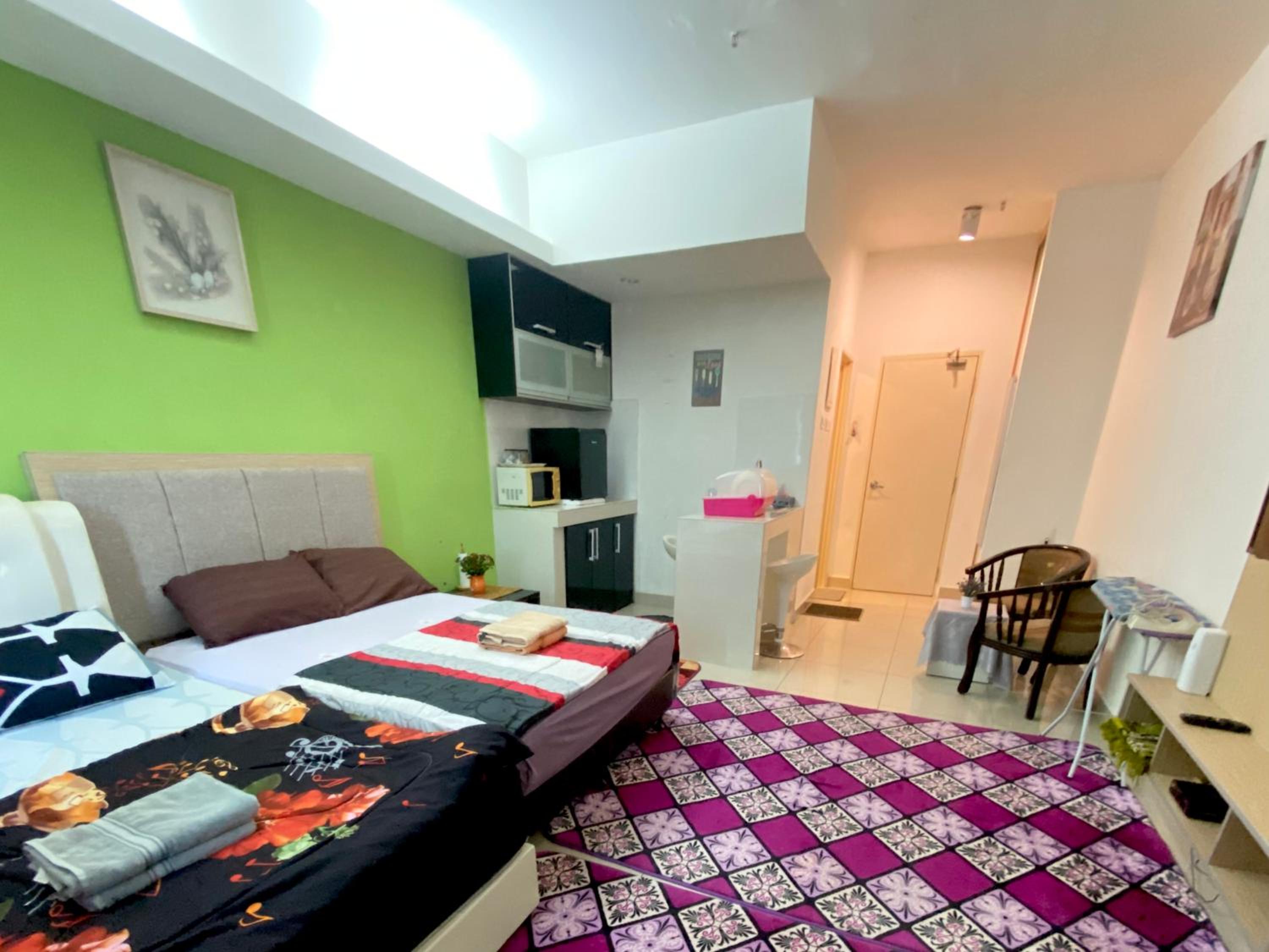 Private Studio Viana Court Service Apartment 4 with private parking photo 7