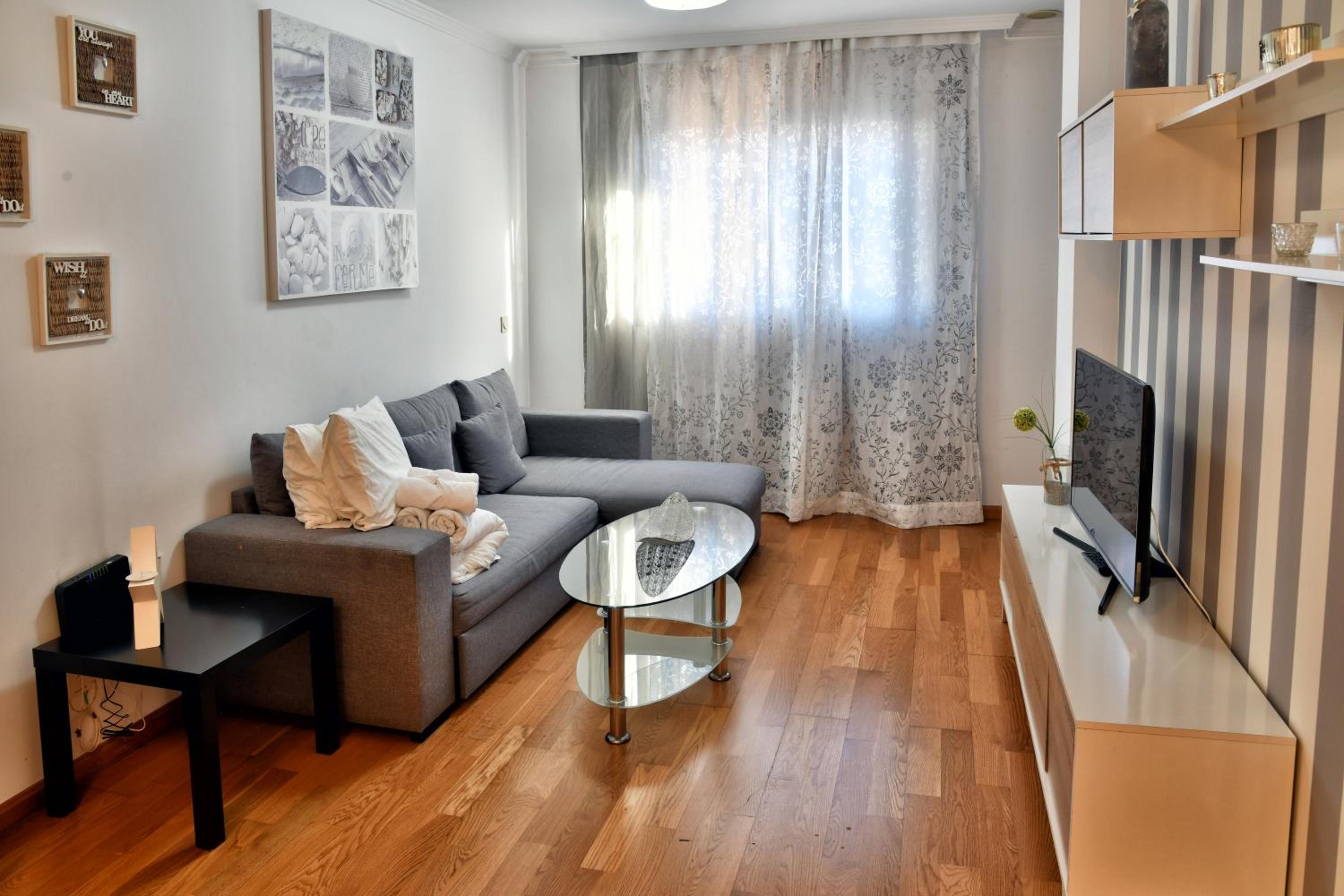 WonderStays Apartamentos La Estación