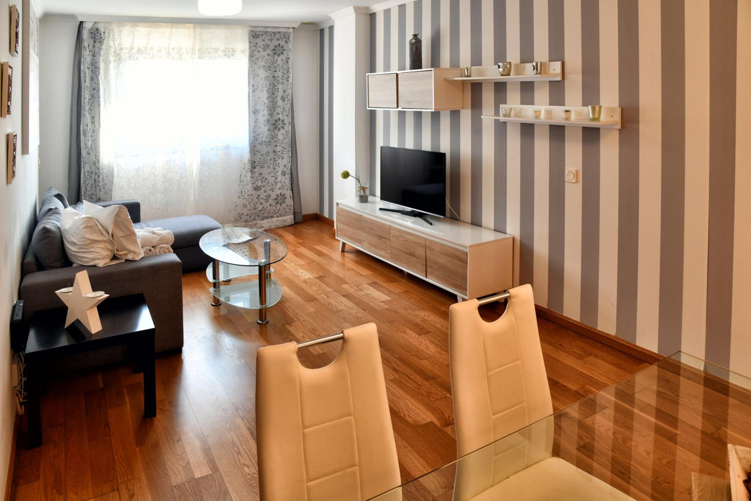WonderStays Apartamentos La Estación