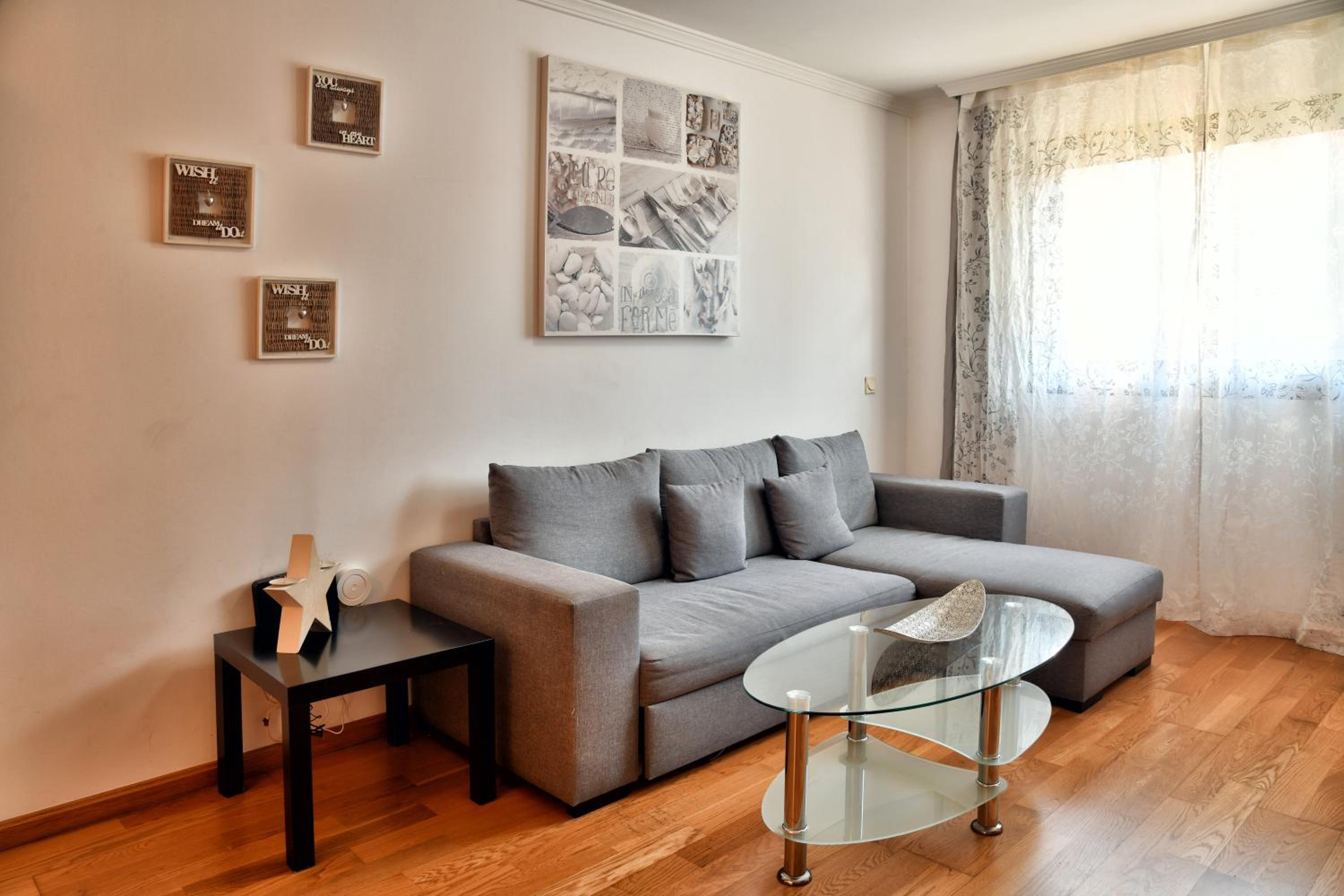 WonderStays Apartamentos La Estación