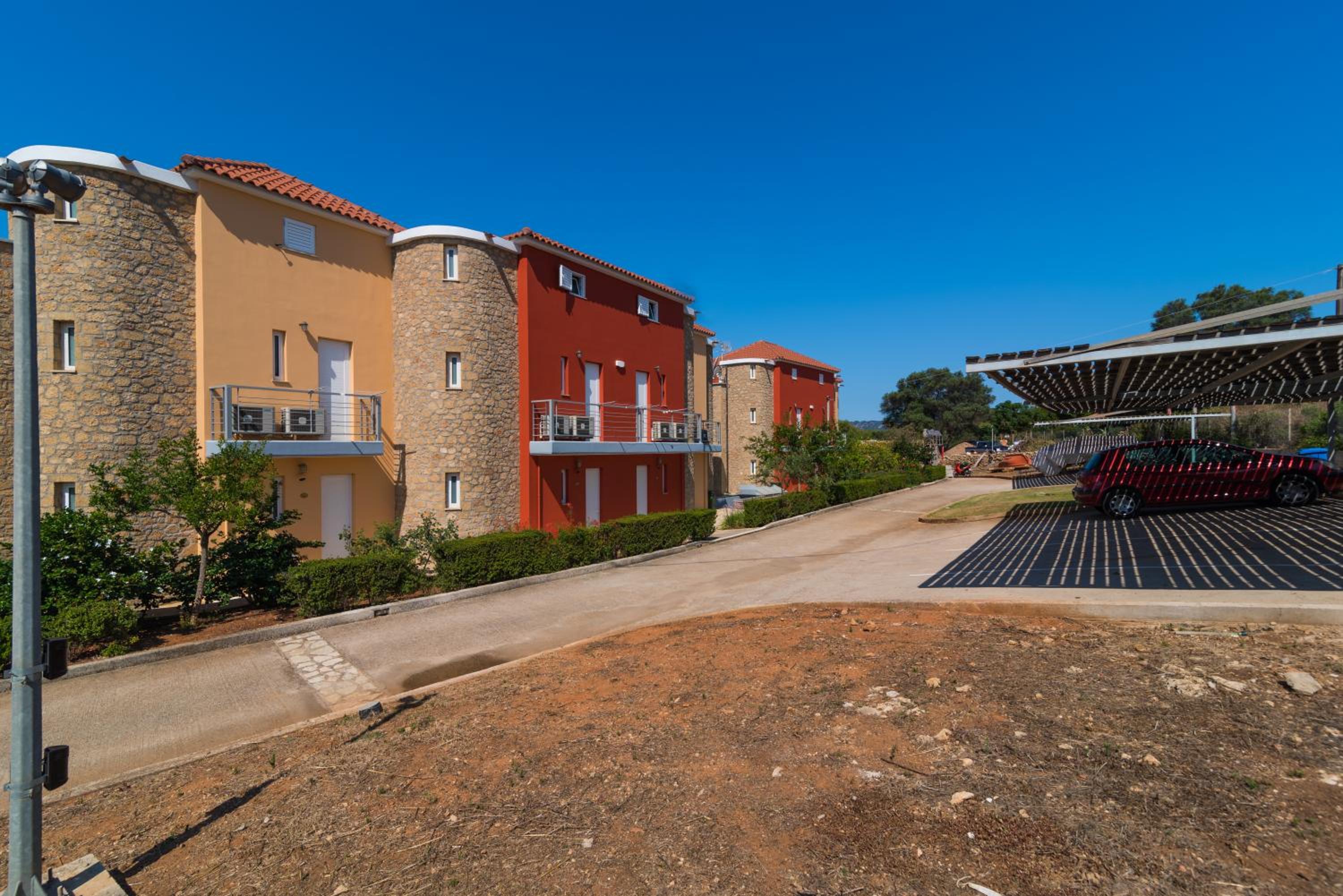 Dialiskari Villas