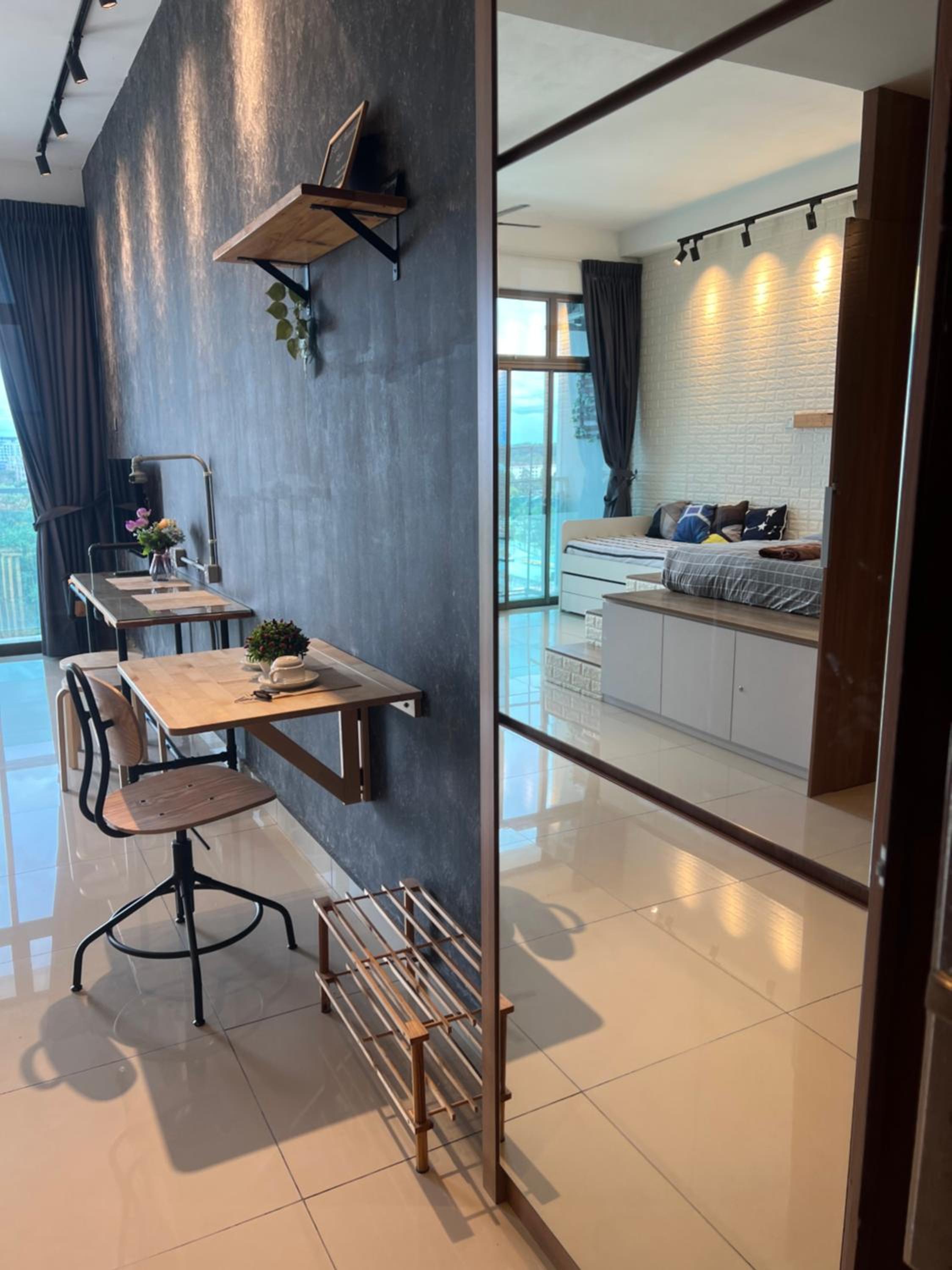 93-Palazio Studio For 4pax Street City view