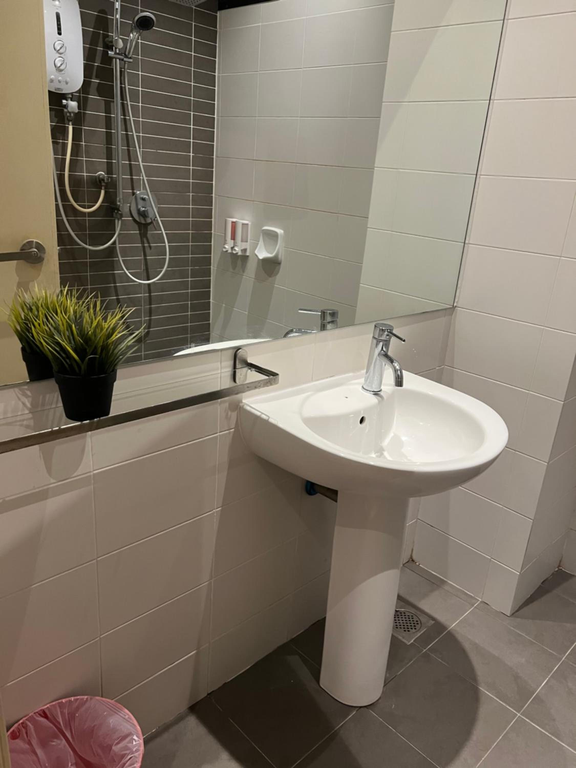 93-Palazio Studio For 4pax Street City view
