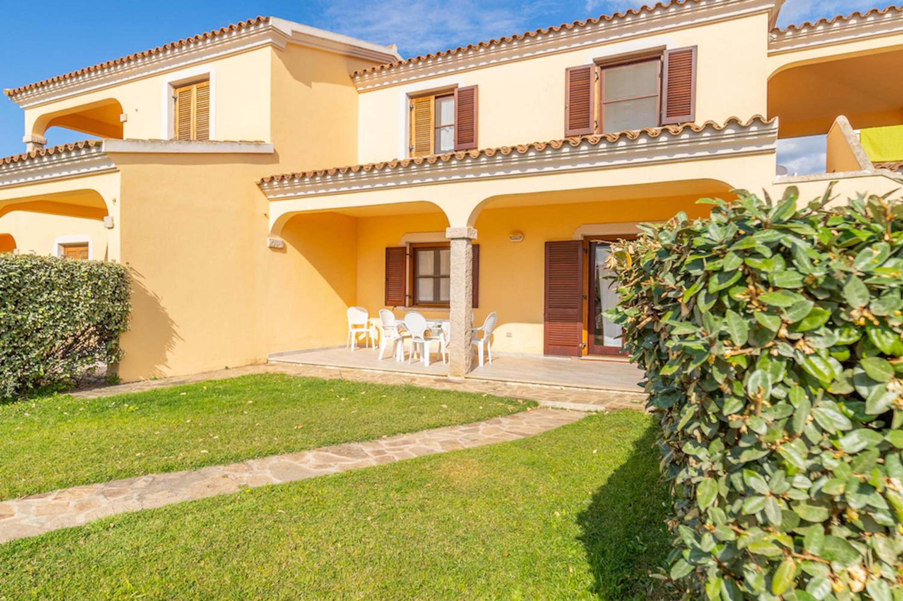 ISS Travel, Ambra apartments - 800 m from La Cinta beach view 4
