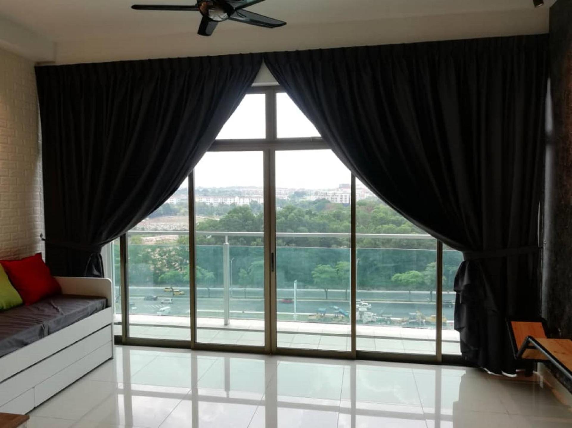 93-Palazio Studio For 4pax Street City view